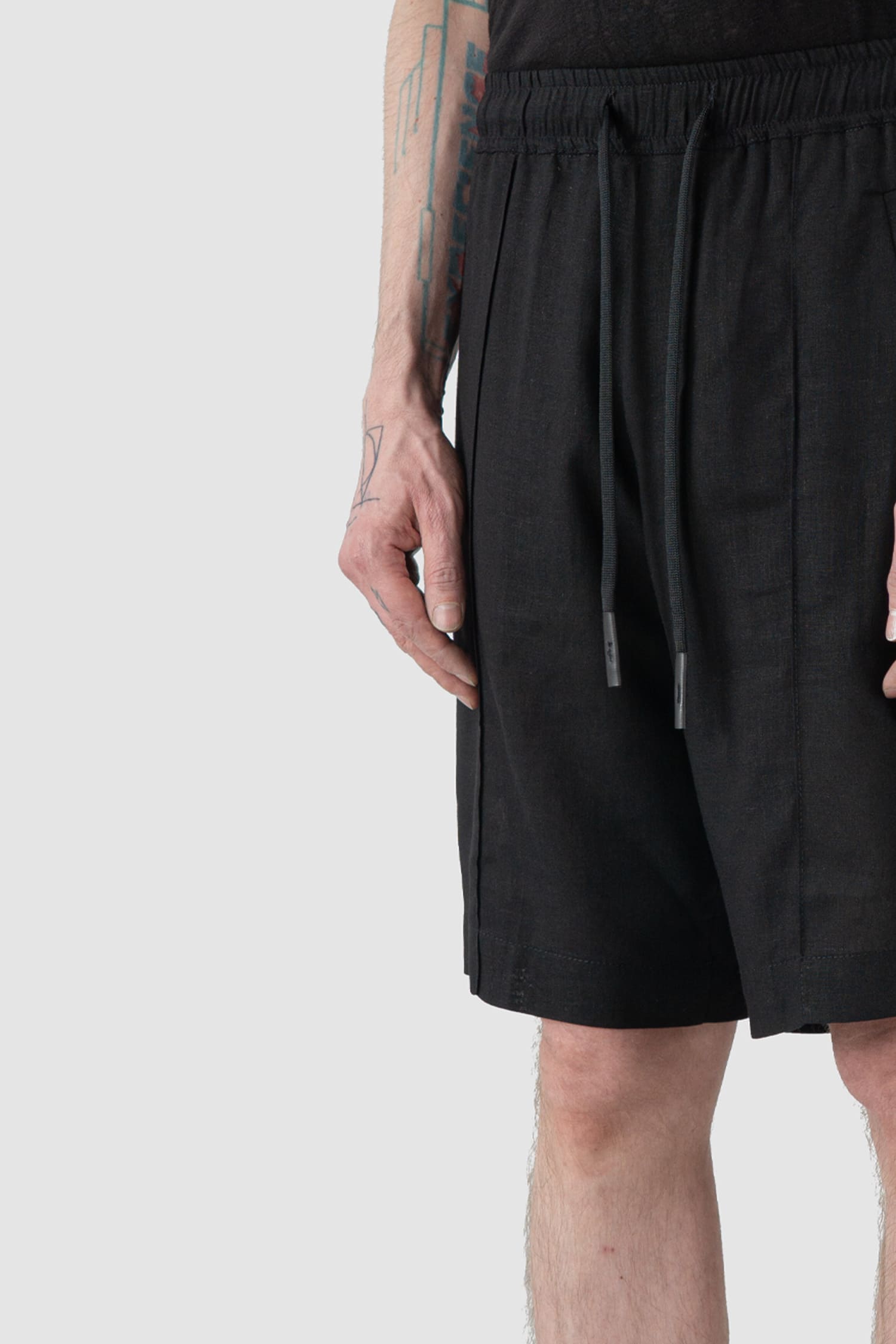 La Haine Inside Us - front detail view of black Linen Blend Bermuda Shorts