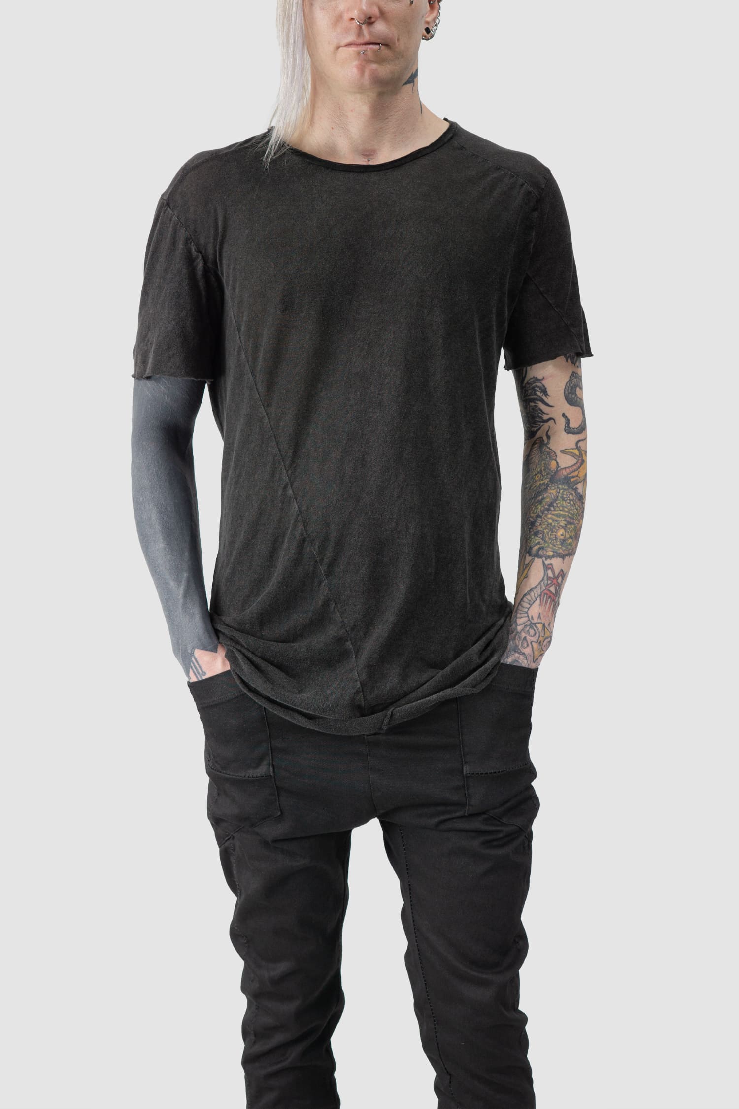 MD75 - model relaxed view of grey Object Dyed and Washed Light Cotton T-Shirt