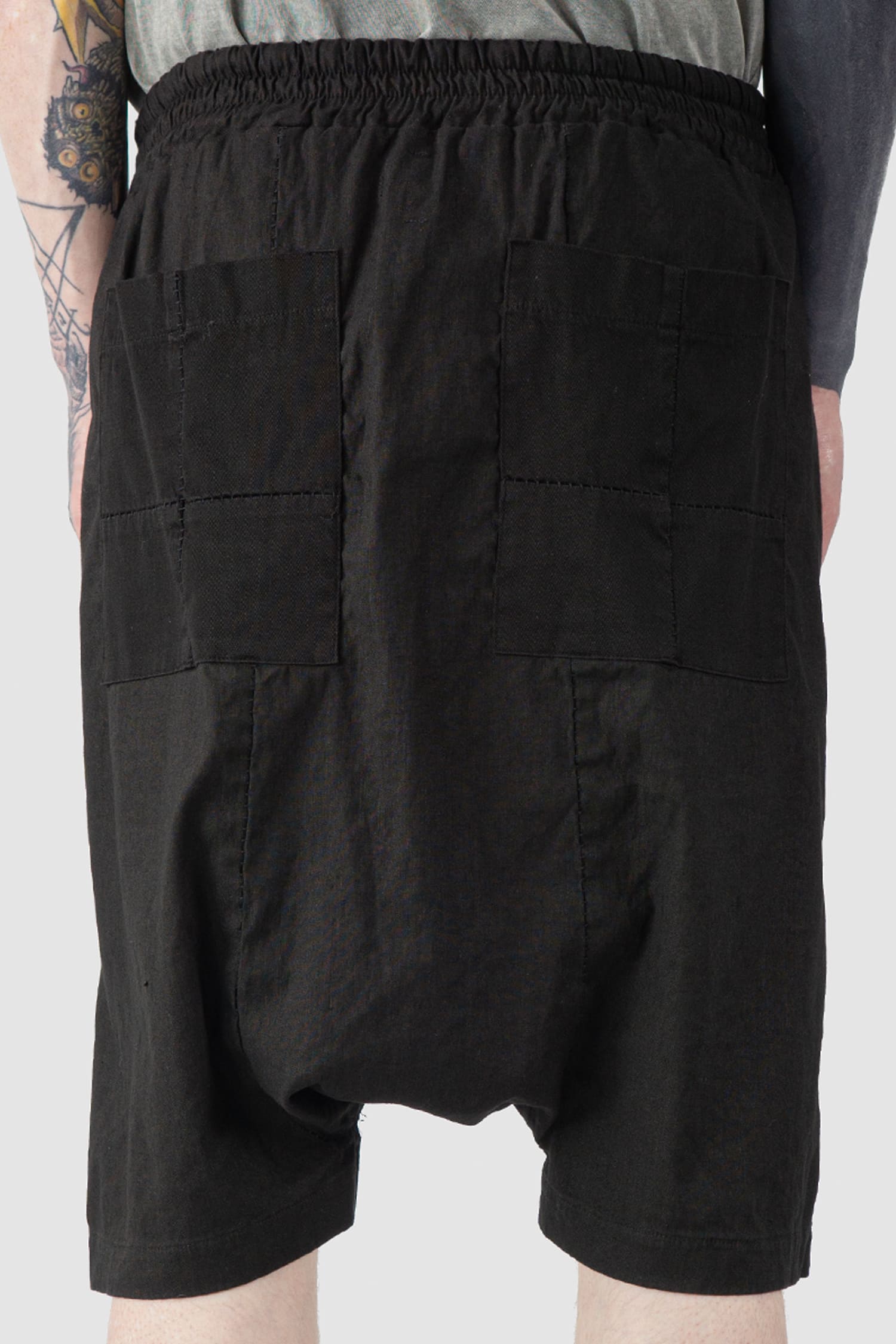 MD75 - back detail view of black Relaxed Fit Linen Shorts with Deep Crotch