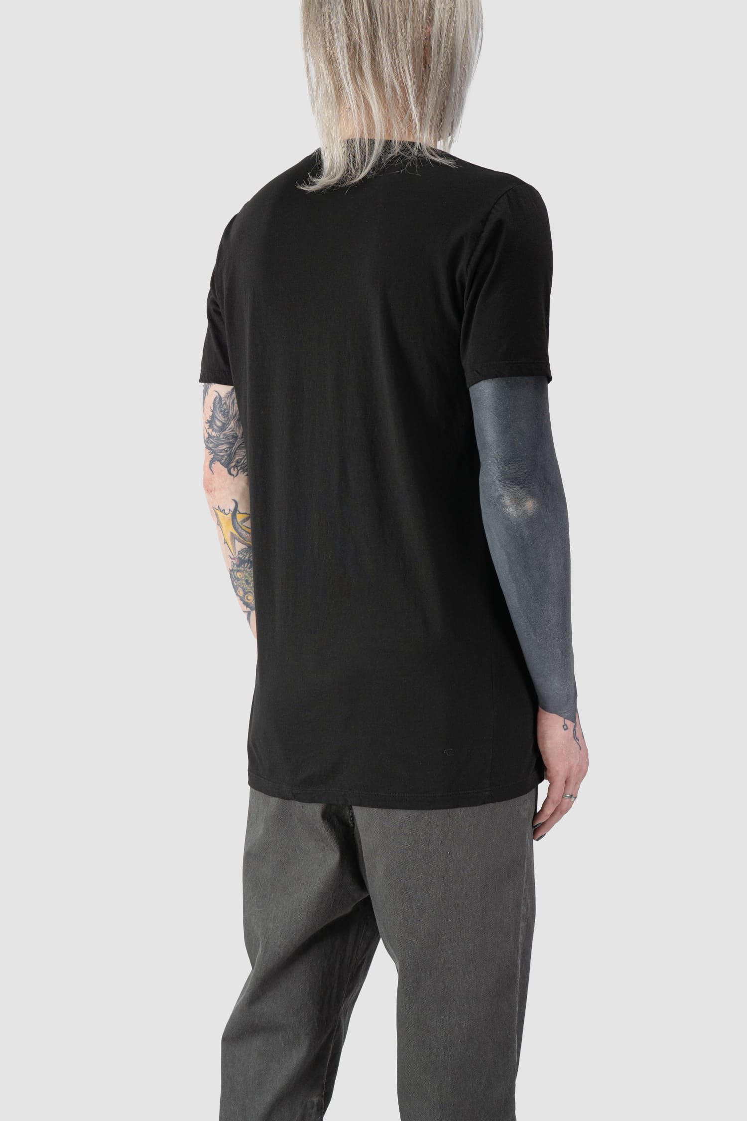 MD75 - back side view of black Short Sleeve Basic T-Shirt