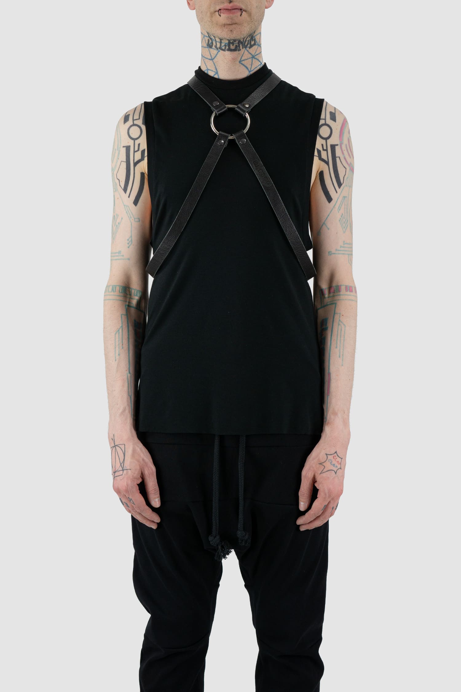 Obectra Studio - Model view of black double strap leather harness.
