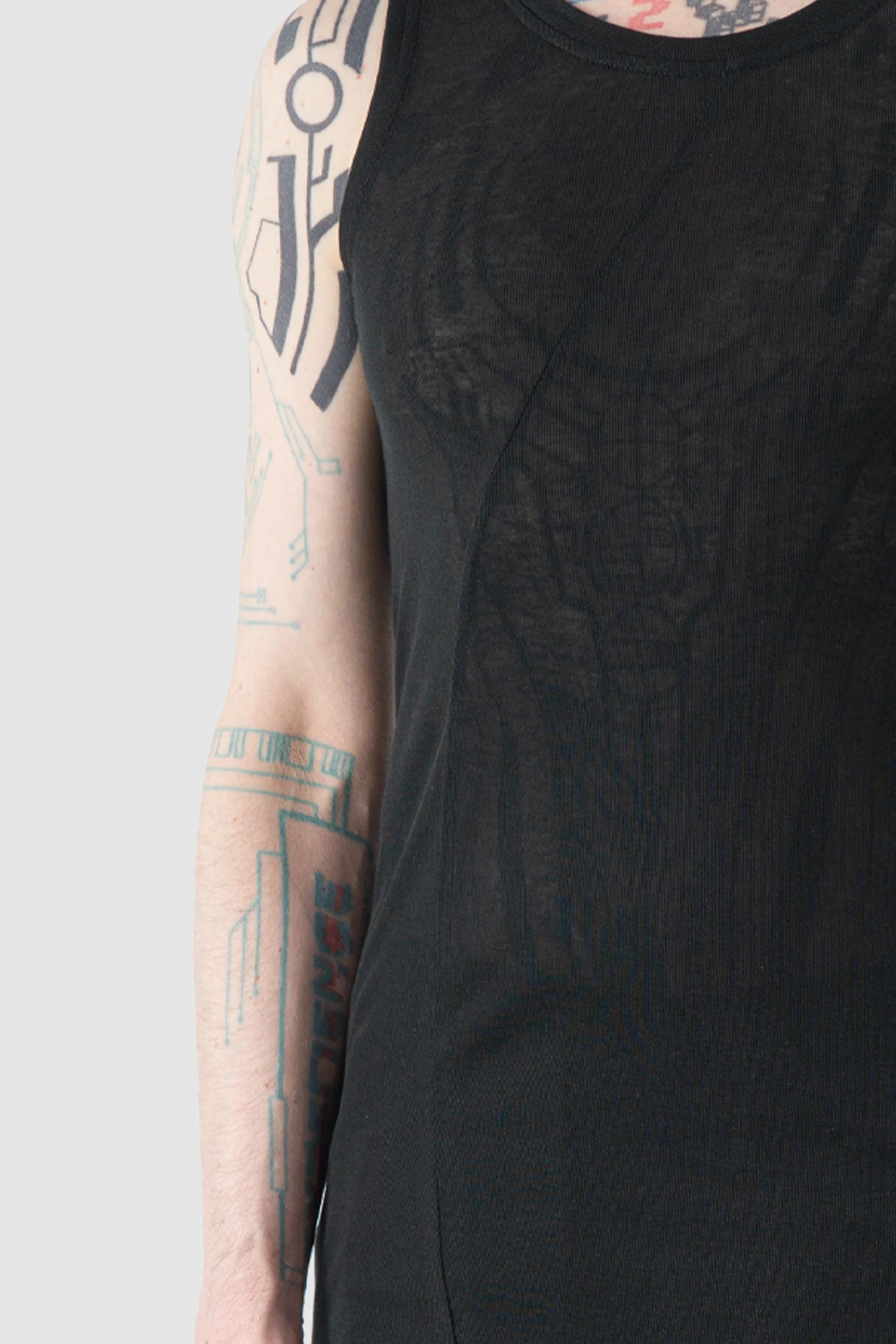 Gall Laboratories by Justin Gall - Men’s Black Linen Blend Curve Seam Tank Top front detail view Gall Laboratories by Justin Gall - Men’s Black Linen Blend Curve Seam Tank Top front detail view