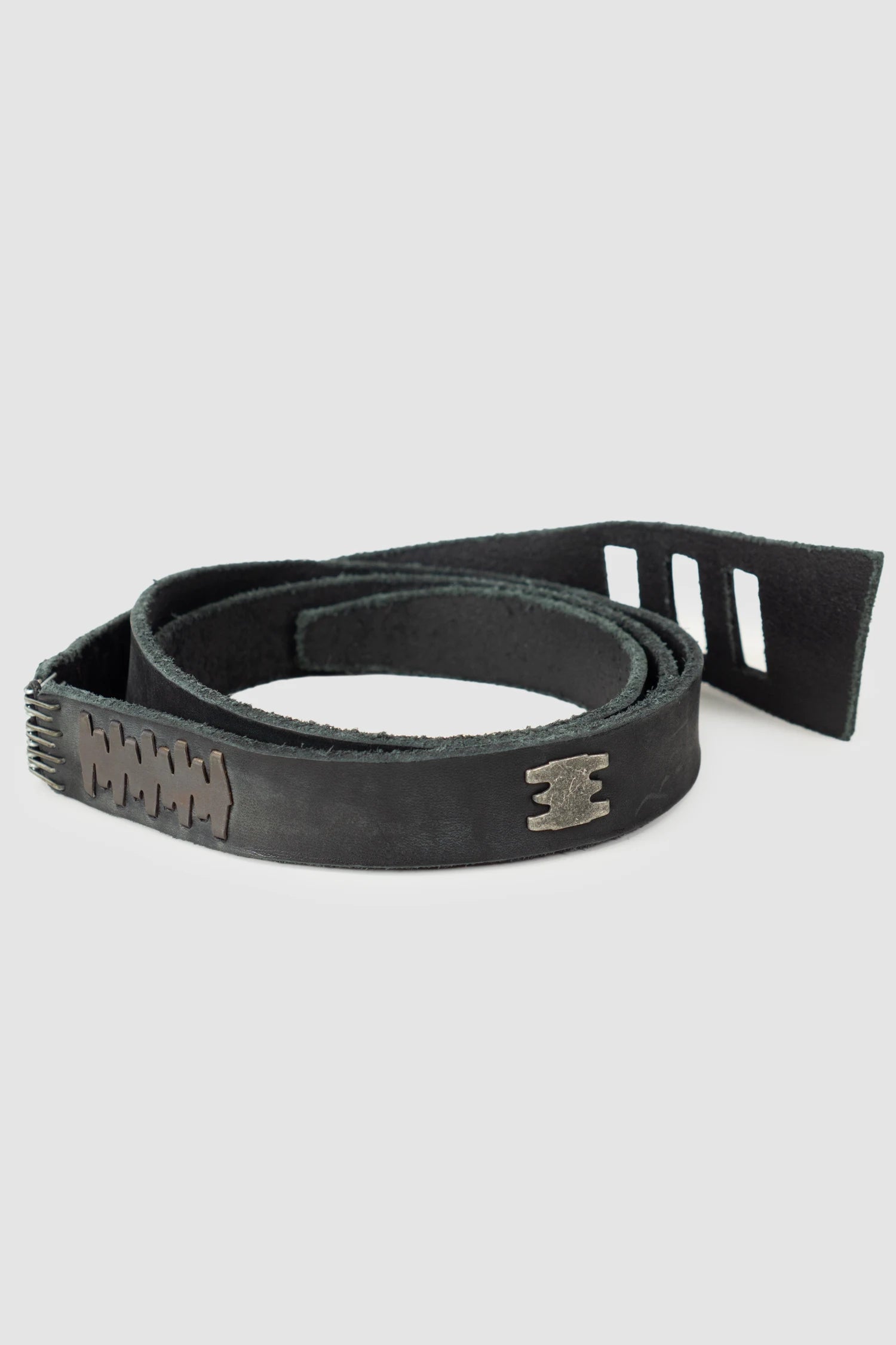 Isaac Sellam Experience - Men’s Black Calf Leather Staple Belt item staple detail view