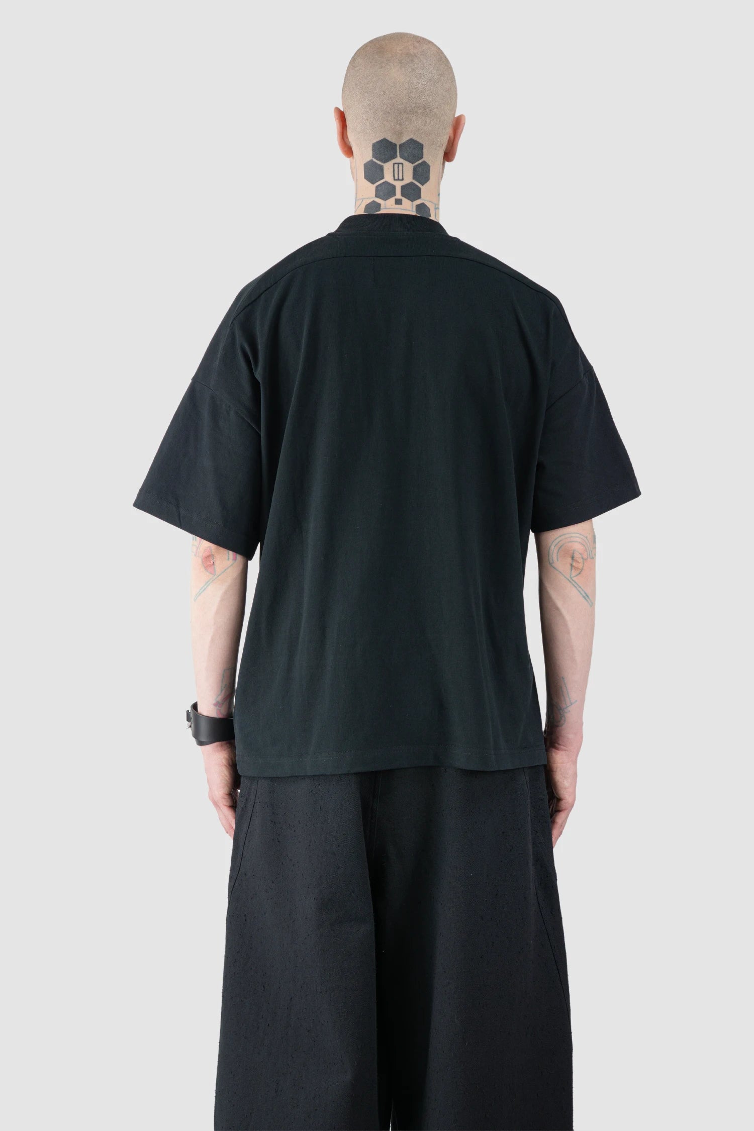 Joe Chia - Men’s Black Boxy Draped Cotton T-Shirt model back view