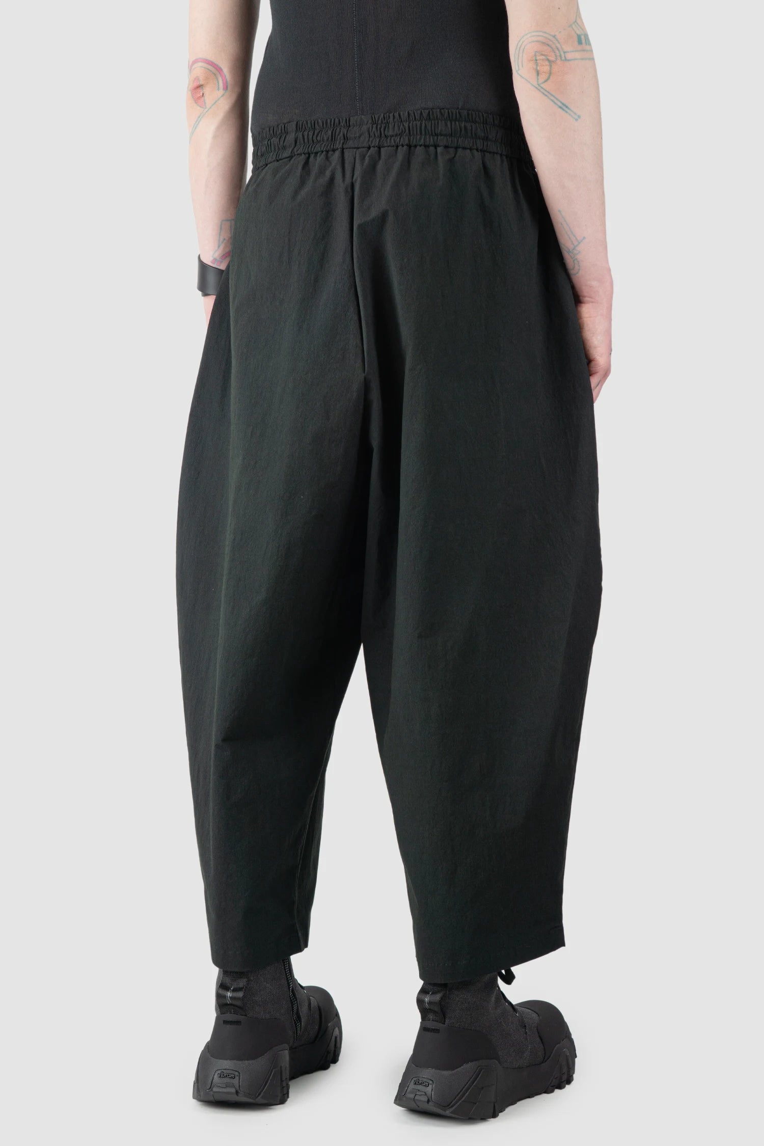 Joe Chia - Men’s Black Cropped Drop Crotch Cotton Blend Trousers model back side view