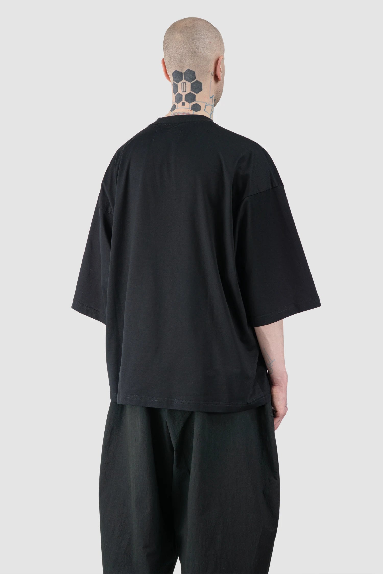 Joe Chia - Men’s Black Oversized Boxy Cotton T-Shirt model back side view