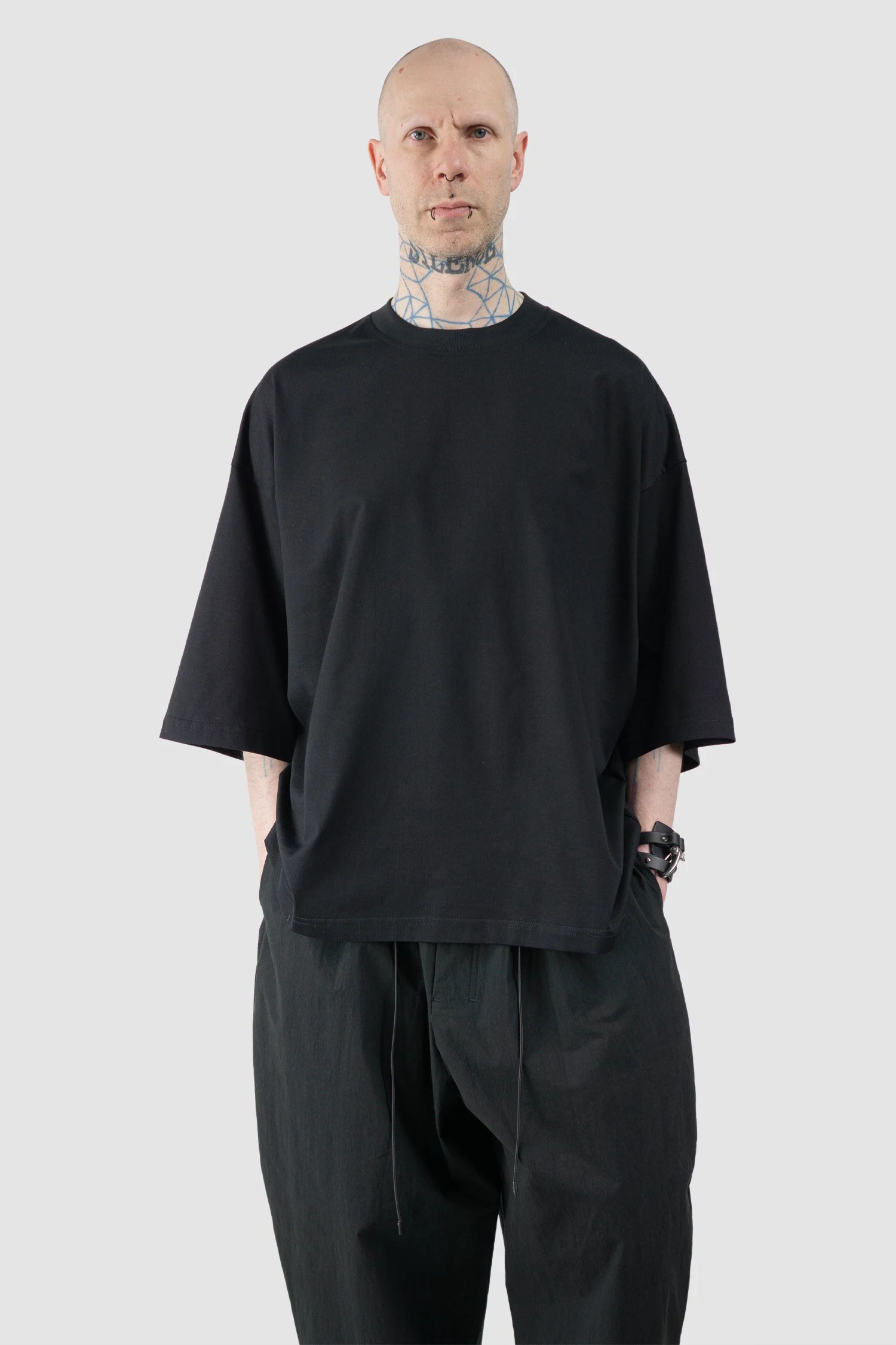 Joe Chia - Men’s Black Oversized Boxy Cotton T-Shirt model relaxed view