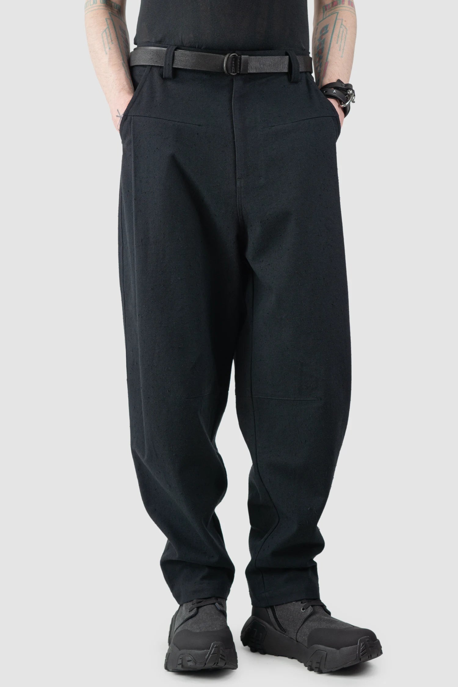 Joe Chia - Men’s Black Textured Cotton Pleated Trousers model relaxed view