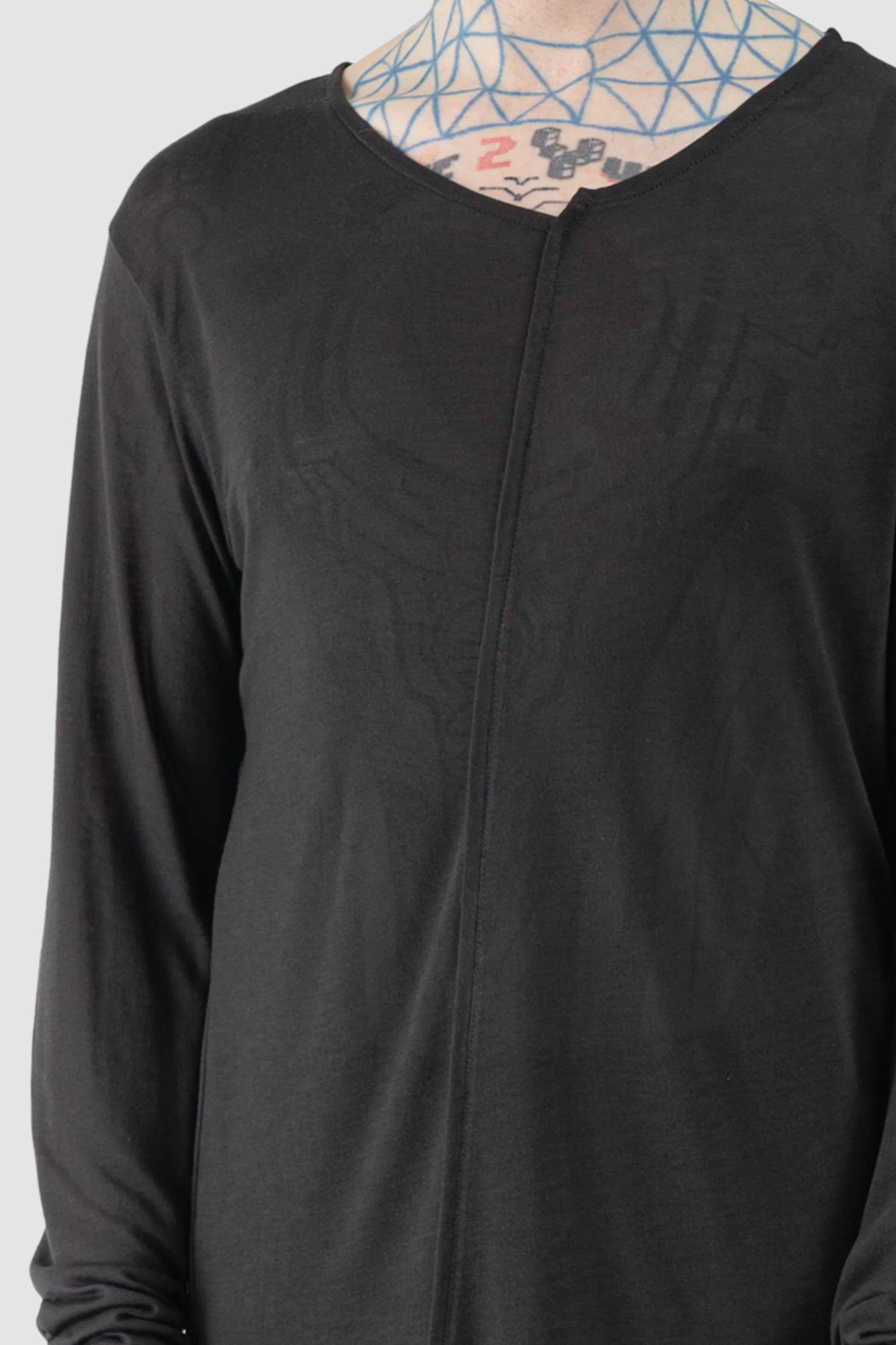 La Haine Inside Us - Men’s Black Asymmetrical V-Neck Long Sleeve T-Shirt neck detail view