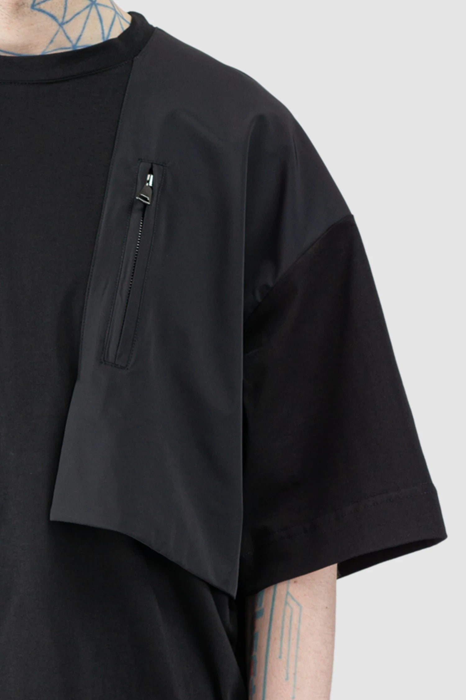 La Haine Inside Us - Men’s Black Oversized Pocket T-Shirt pocket detail view