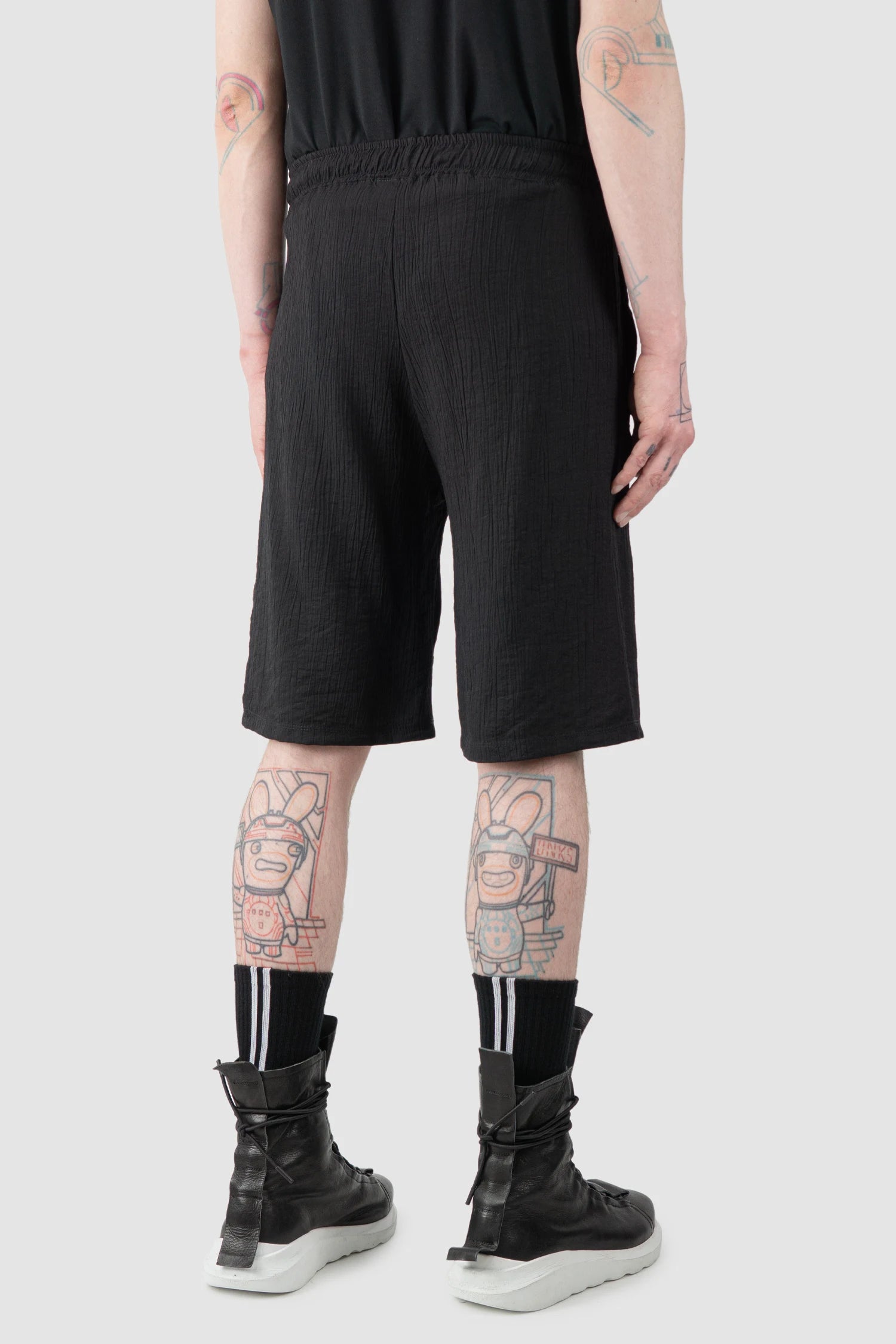 La Haine Inside Us - Men’s Black Structured Viscose Blend Shorts model back side view