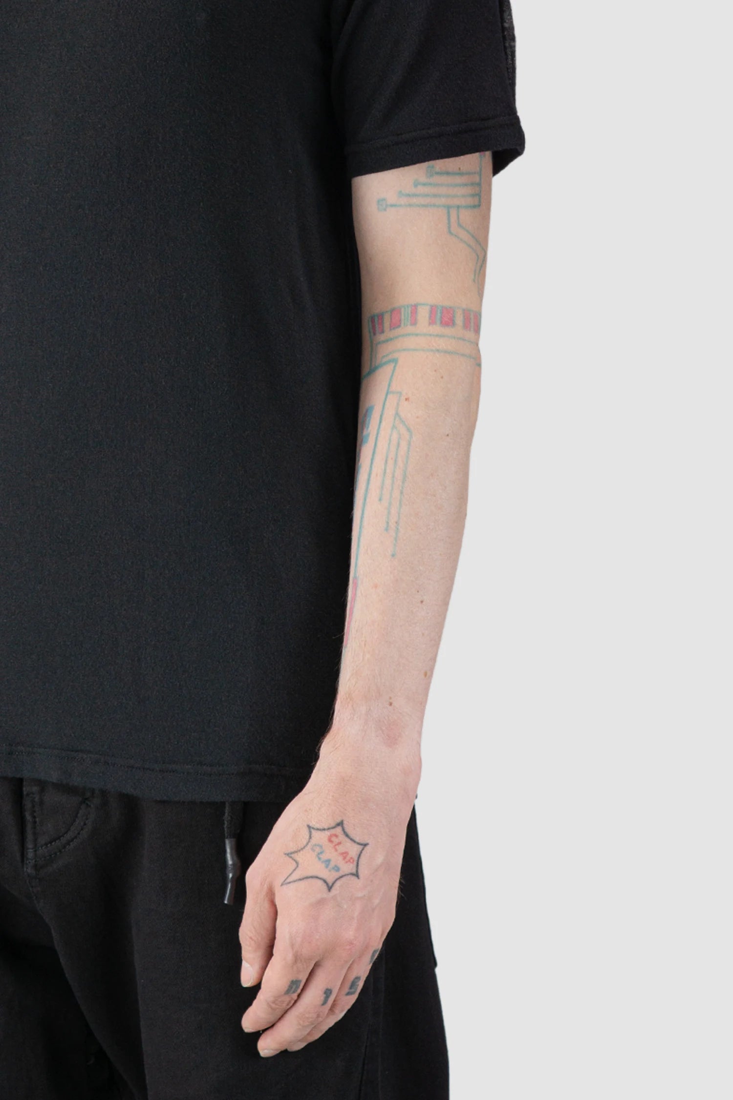La Haine Inside Us - detail view of men’s FW25 Black Relaxed Cashmere Blend T-Shirt