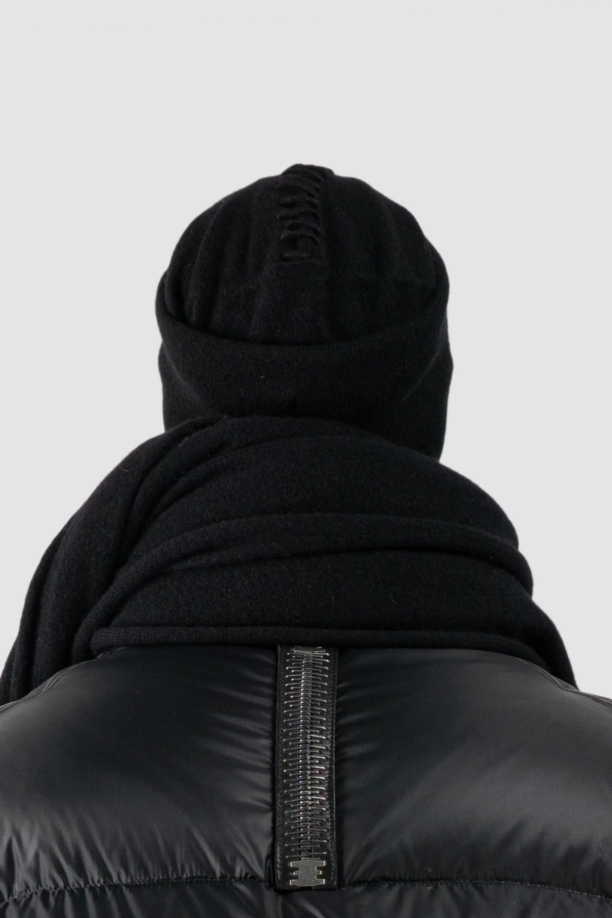 MD75 - Men's Black Cashmere Silk Knit Beanie - model back view MD75 - Men's Black Cashmere Silk Knit Beanie - model back view