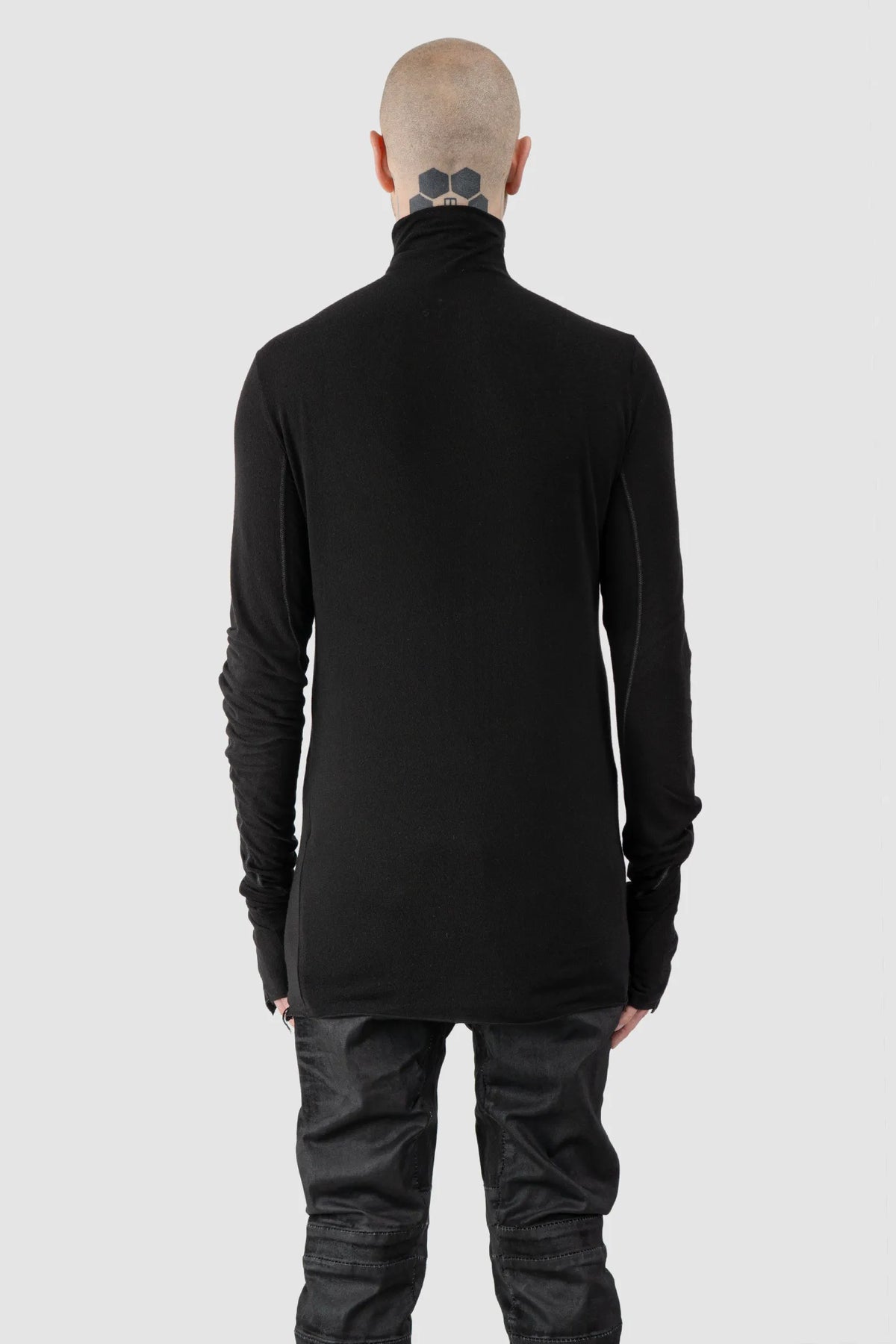 MD75 - Men's Black Lightweight Modal Cashmere High Neck Sweater - model back view MD75 - Men's Black Lightweight Modal Cashmere High Neck Sweater - model back view