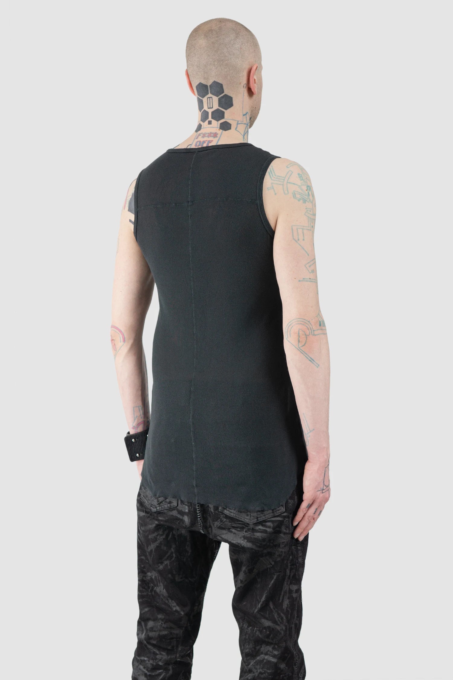MD75 - Men’s Black Washed Cotton Rib Tank Top model back side view