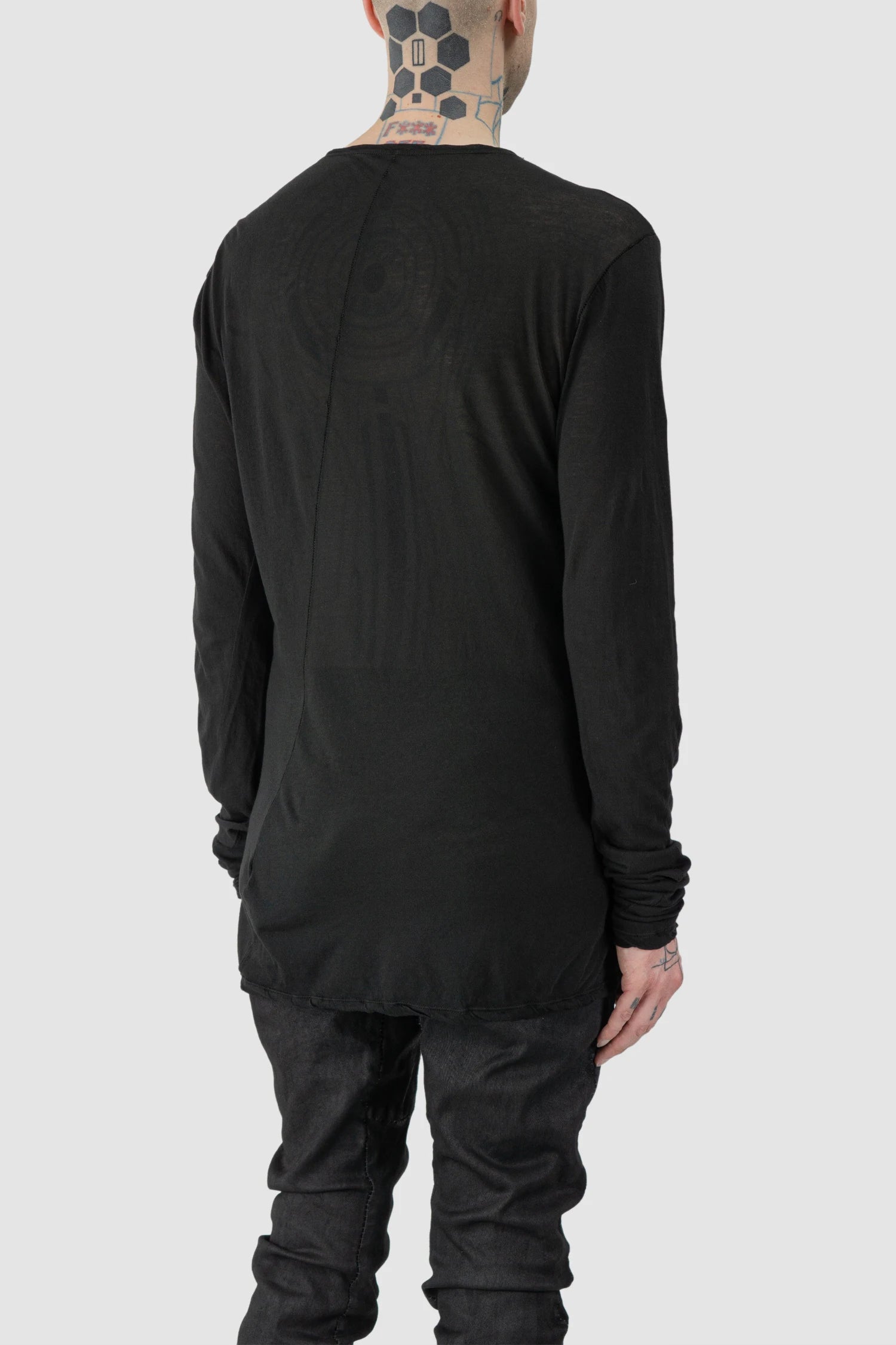 MD75 - model back side view of men’s Black Thin Twisted Cotton Long Sleeve T-Shirt