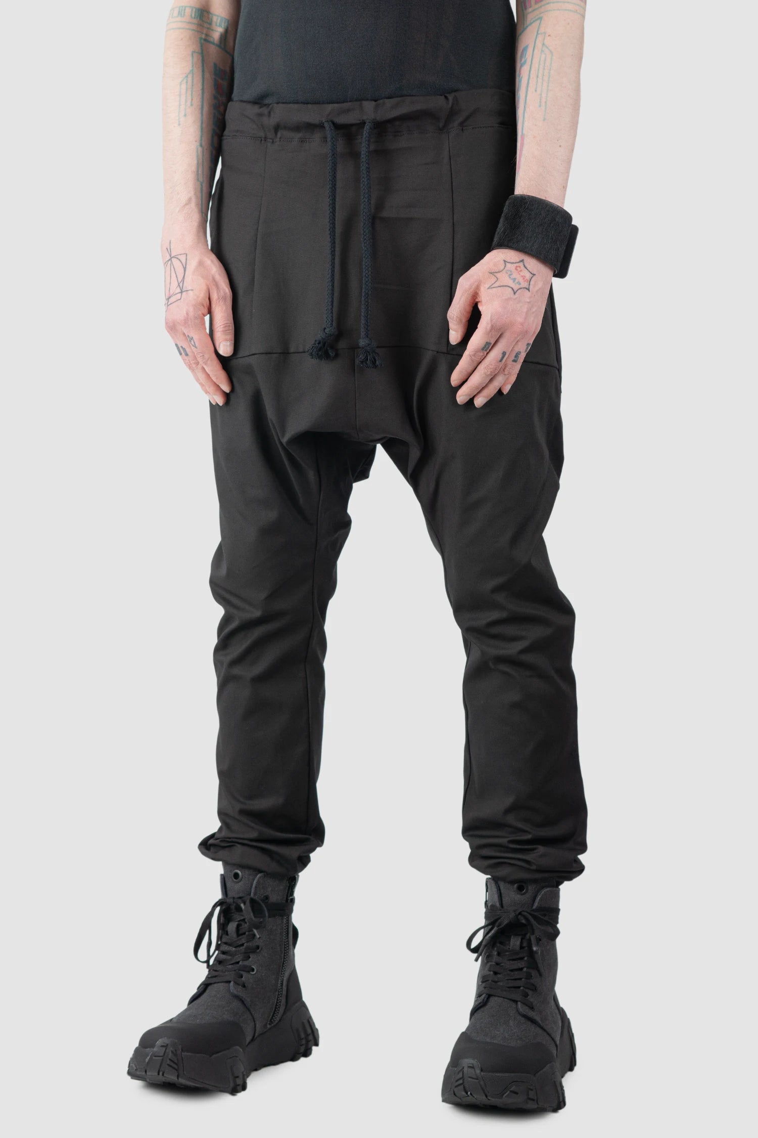 Obectra - Men’s Black Low Crotch Cotton Twill Jogging Trousers model side view