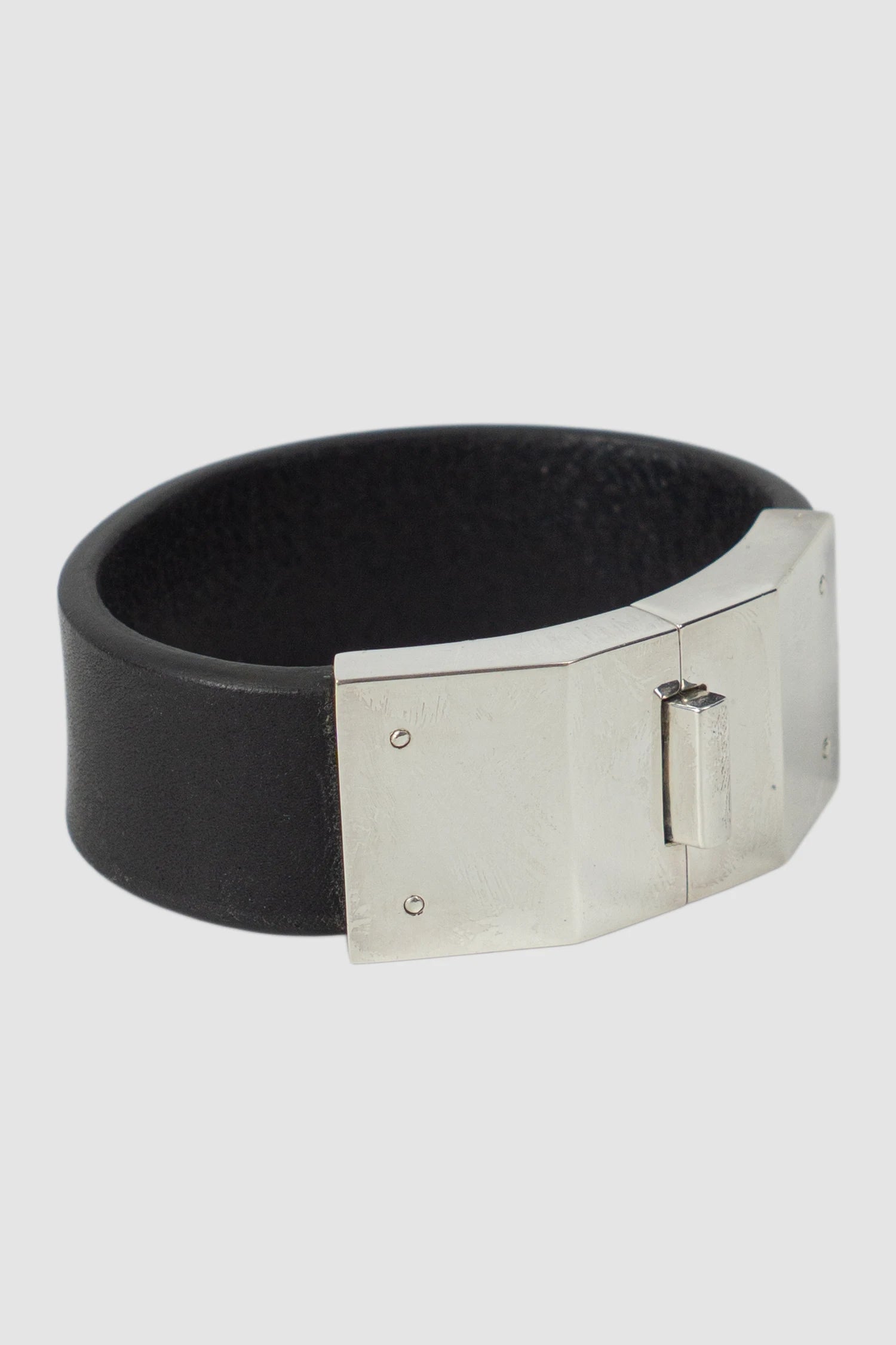 Parts of Four - Black Buffalo Leather Silver Box Lock Bracelet 25 mm - front right view Parts of Four - Black Buffalo Leather Silver Box Lock Bracelet 25 mm - front right view