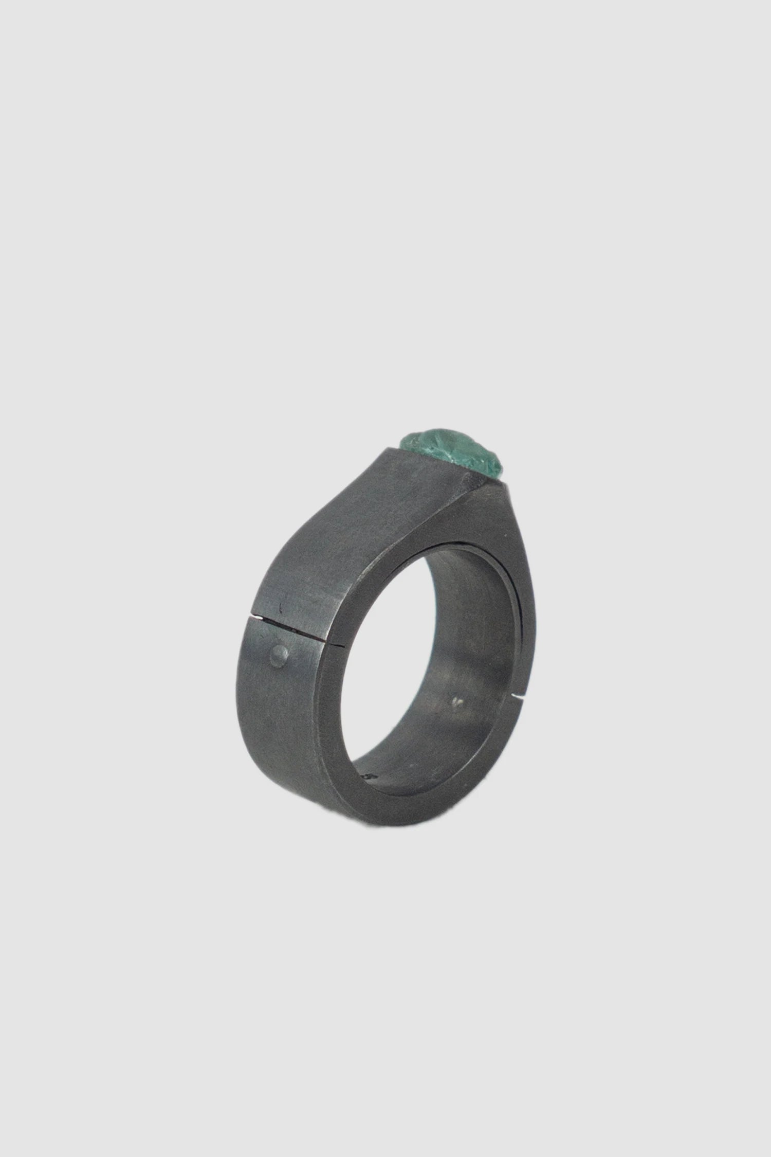 Parts of Four – Black Sterling Silver Neon Apatite Sistema Ring 9 mm - standing back right view Parts of Four – Black Sterling Silver Neon Apatite Sistema Ring 9 mm - standing back right view