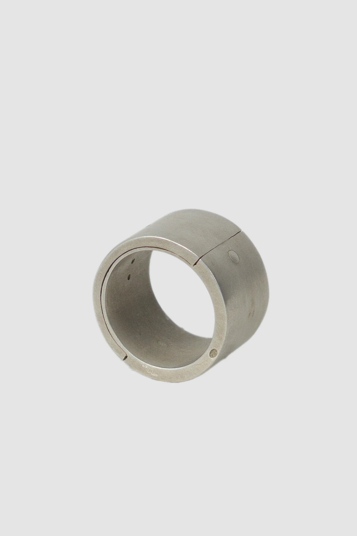 Parts of Four – Dirty Sterling Silver 4 Hole Sistema Ring 17 mm - standing back left view Parts of Four – Dirty Sterling Silver 4 Hole Sistema Ring 17 mm - standing back left view