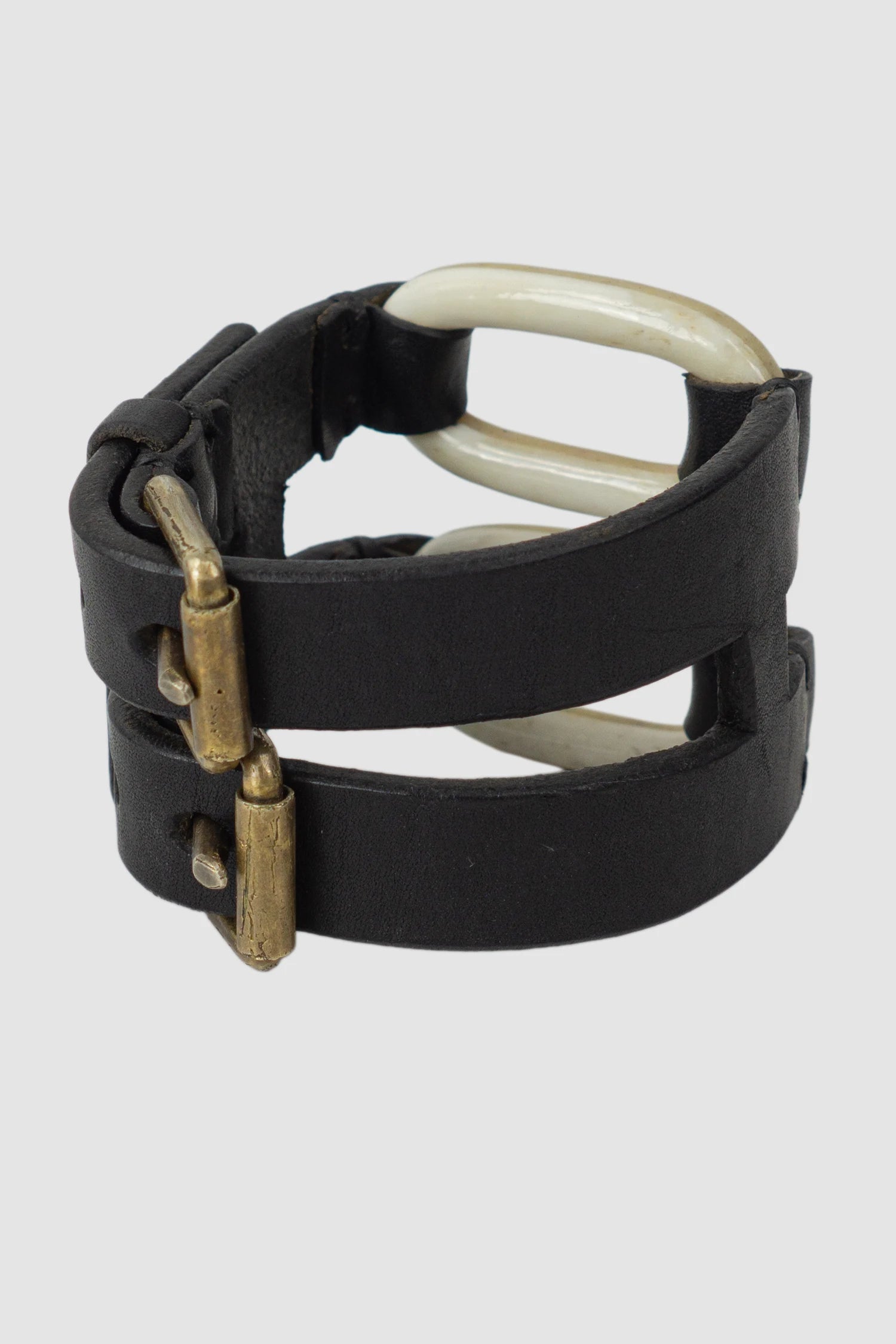 Parts of Four - Matte Bone Brass Leather Link Gauntlet Bracelet 50 mm - back right view Parts of Four - Matte Bone Brass Leather Link Gauntlet Bracelet 50 mm - back right view