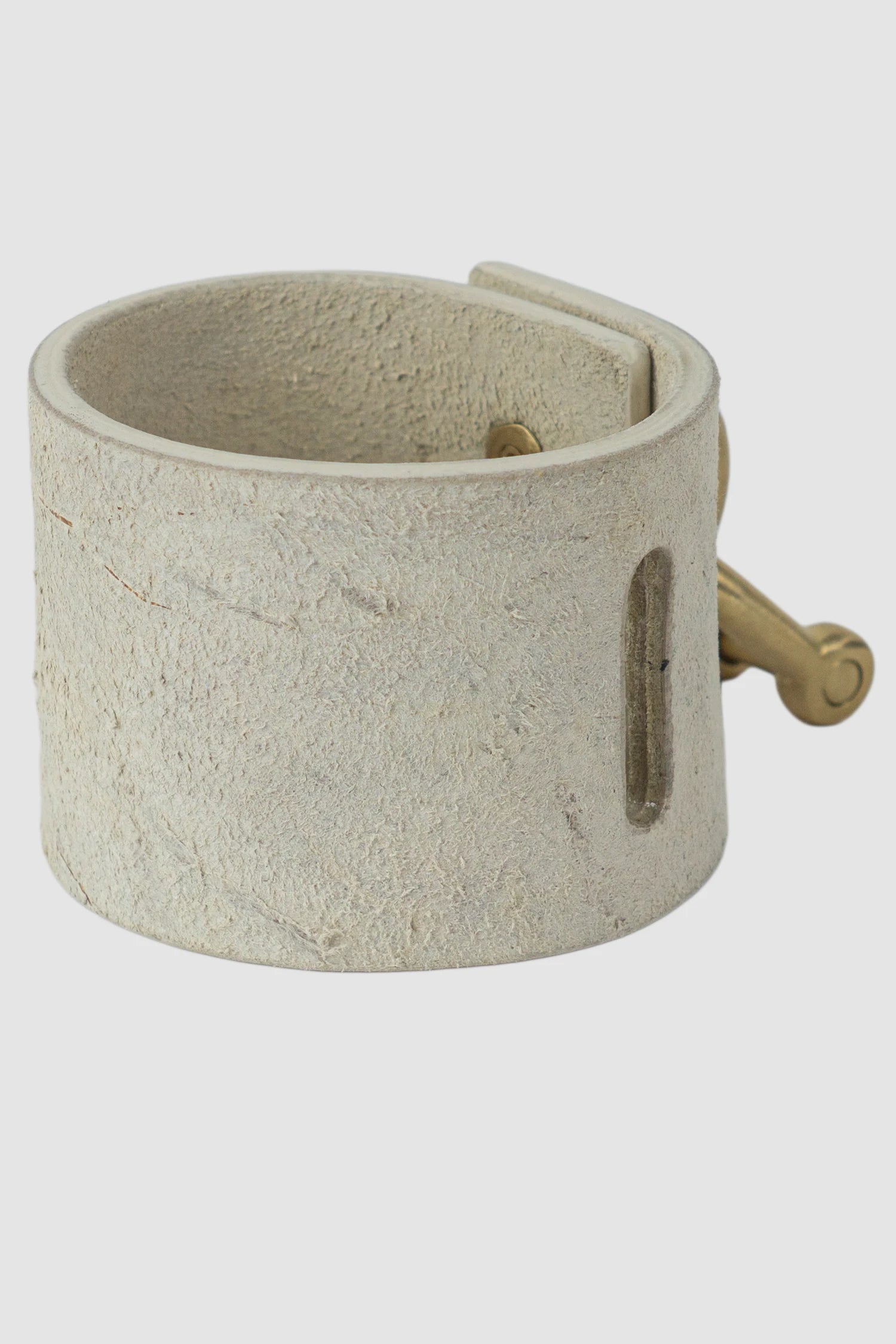 Parts of Four - Natural Leather Matte Brass Restraint Charm Bracelet 50 mm - back right view Parts of Four - Natural Leather Matte Brass Restraint Charm Bracelet 50 mm - back right view