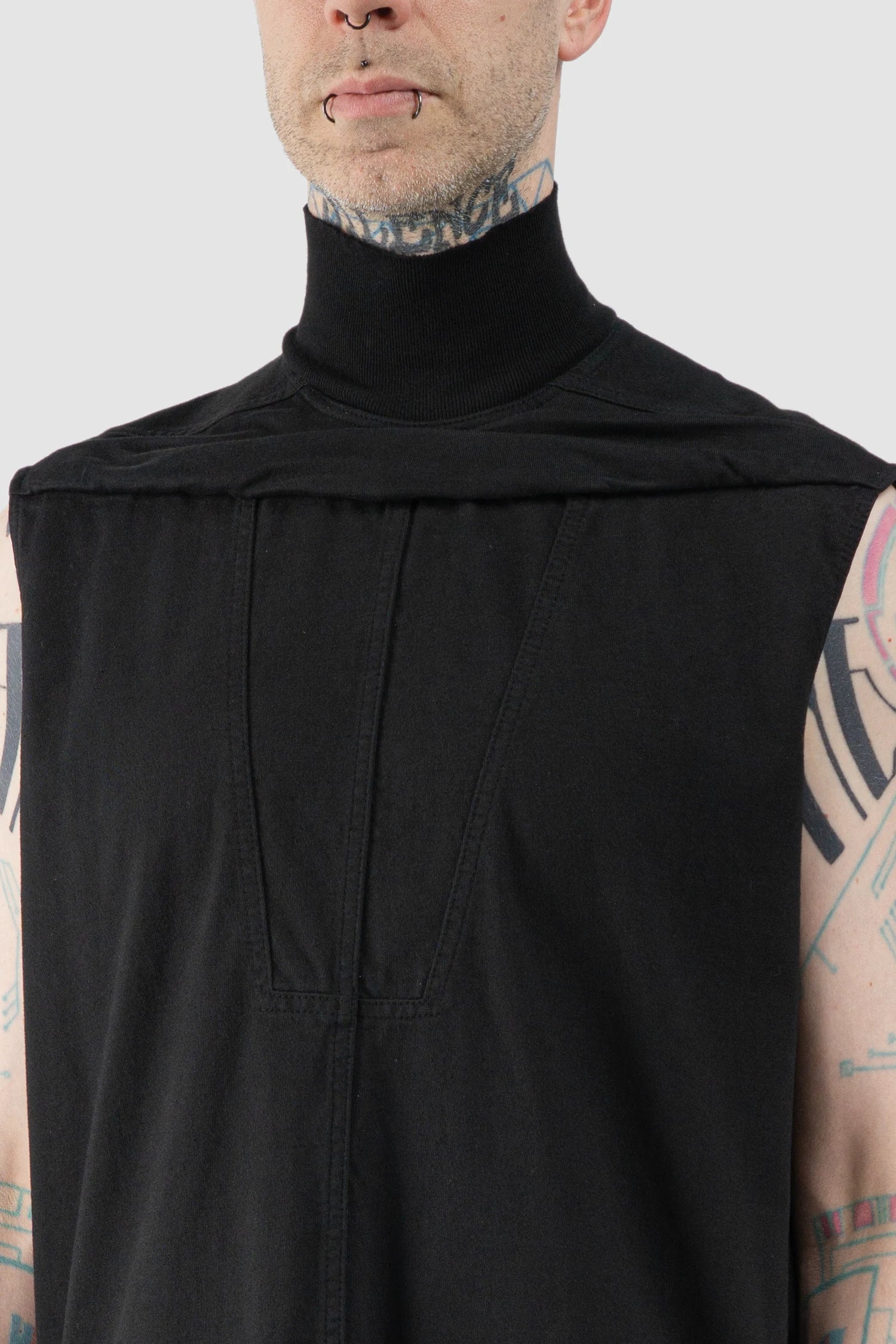 Rick Owens - Black Peep Hole Melting Torch Top FW15 "Sphinx" - shoulder detail view Rick Owens - Black Peep Hole Melting Torch Top FW15 "Sphinx" - shoulder detail view