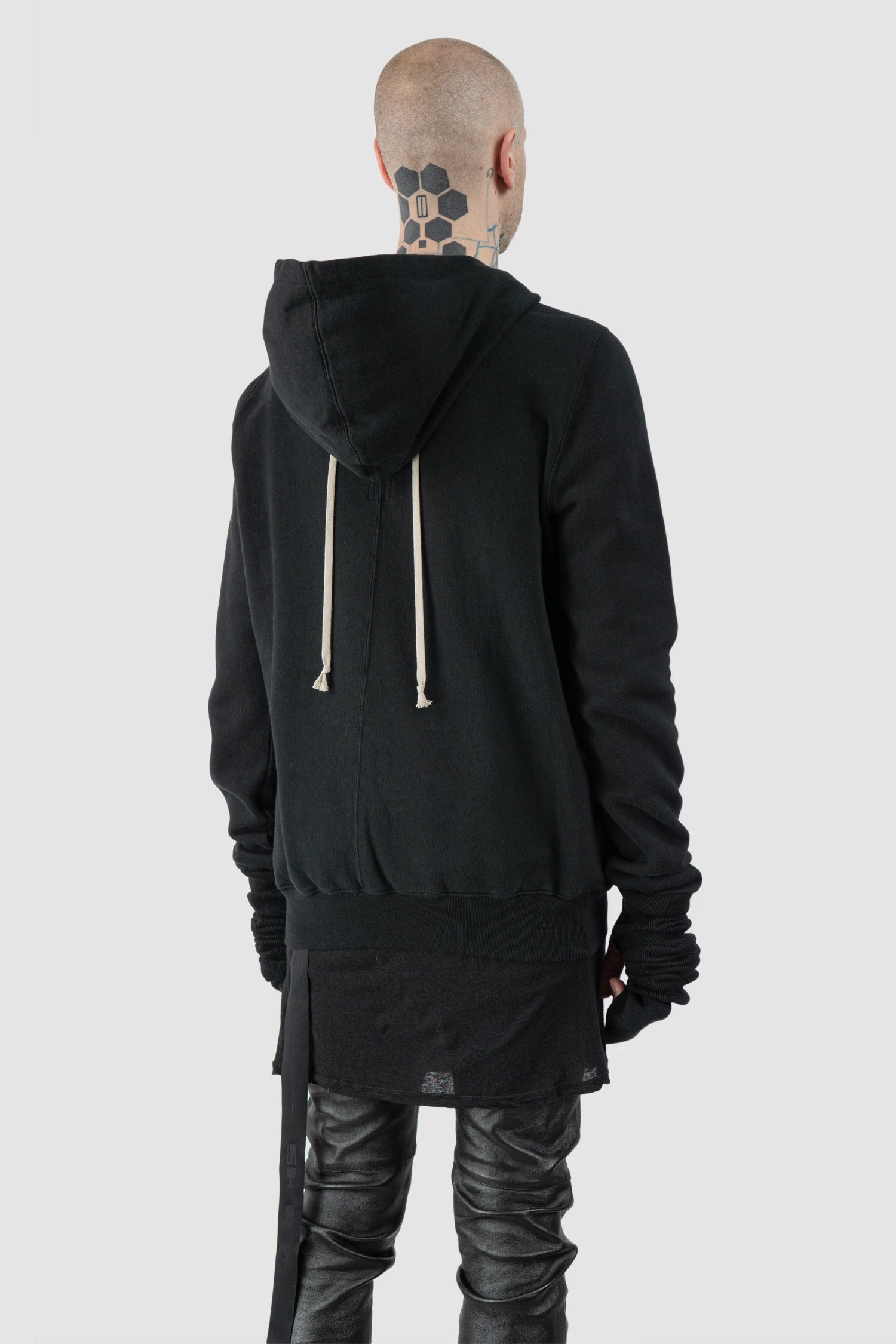 Rick Owens DRKSHDW - Black Gauntlet Granbury Hoodie SS23 "Edfu" - model back side view Rick Owens DRKSHDW - Black Gauntlet Granbury Hoodie SS23 "Edfu" - model back side view
