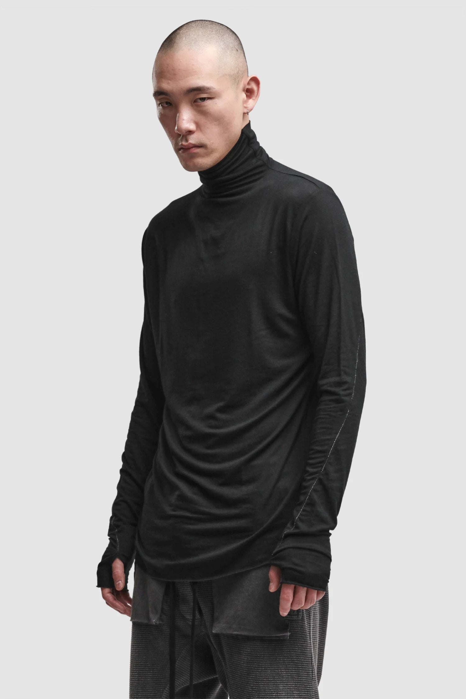 Thom Krom - Men’s Black Cashmere Blend Turtleneck Long Sleeve M-TS-979 model side close view Thom Krom - Men’s Black Cashmere Blend Turtleneck Long Sleeve M-TS-979 model side close view