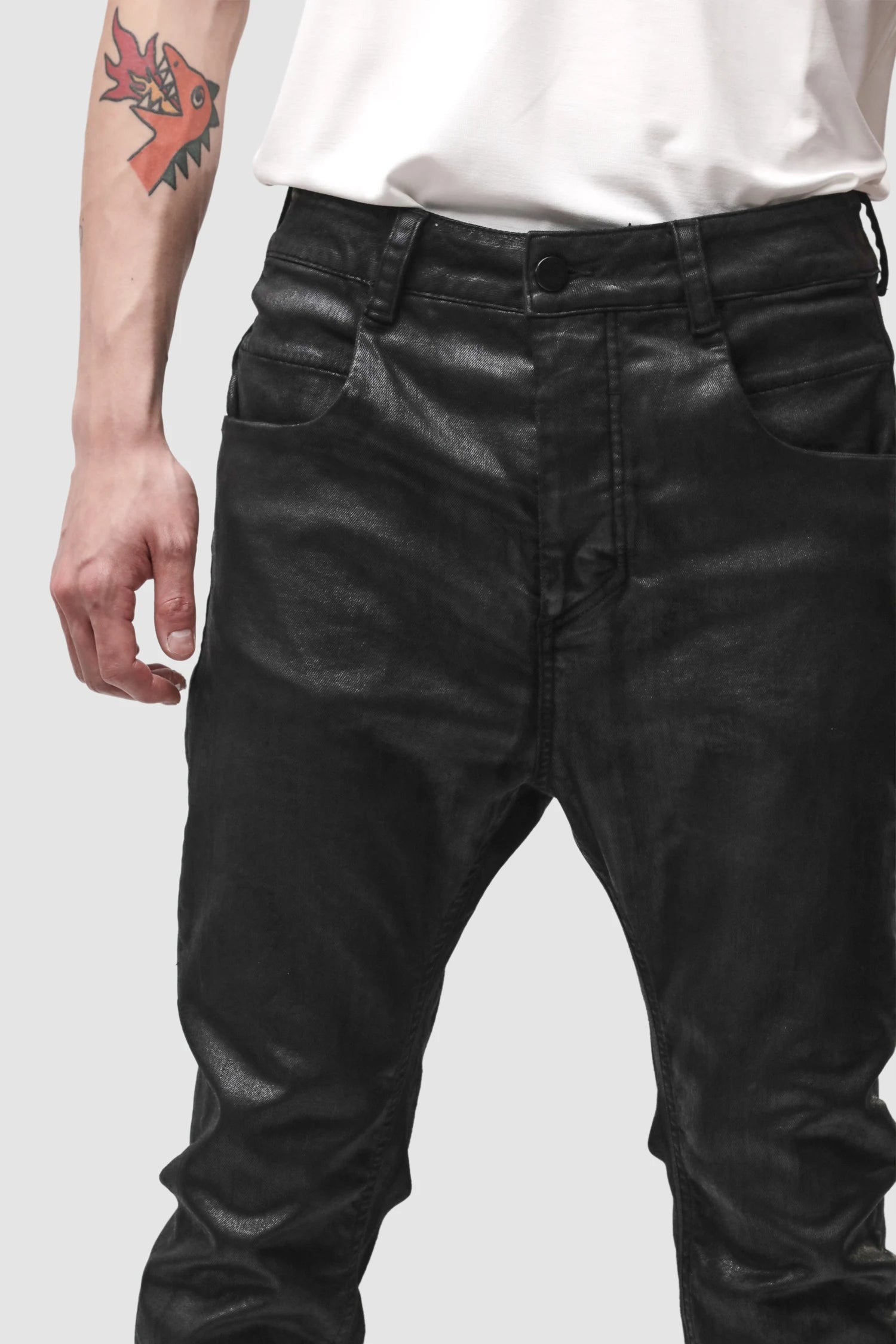 Thom Krom - Men’s Black Coated Slim Fit Denim Jeans M-T-107 front detail view Thom Krom - Men’s Black Coated Slim Fit Denim Jeans M-T-107 front detail view