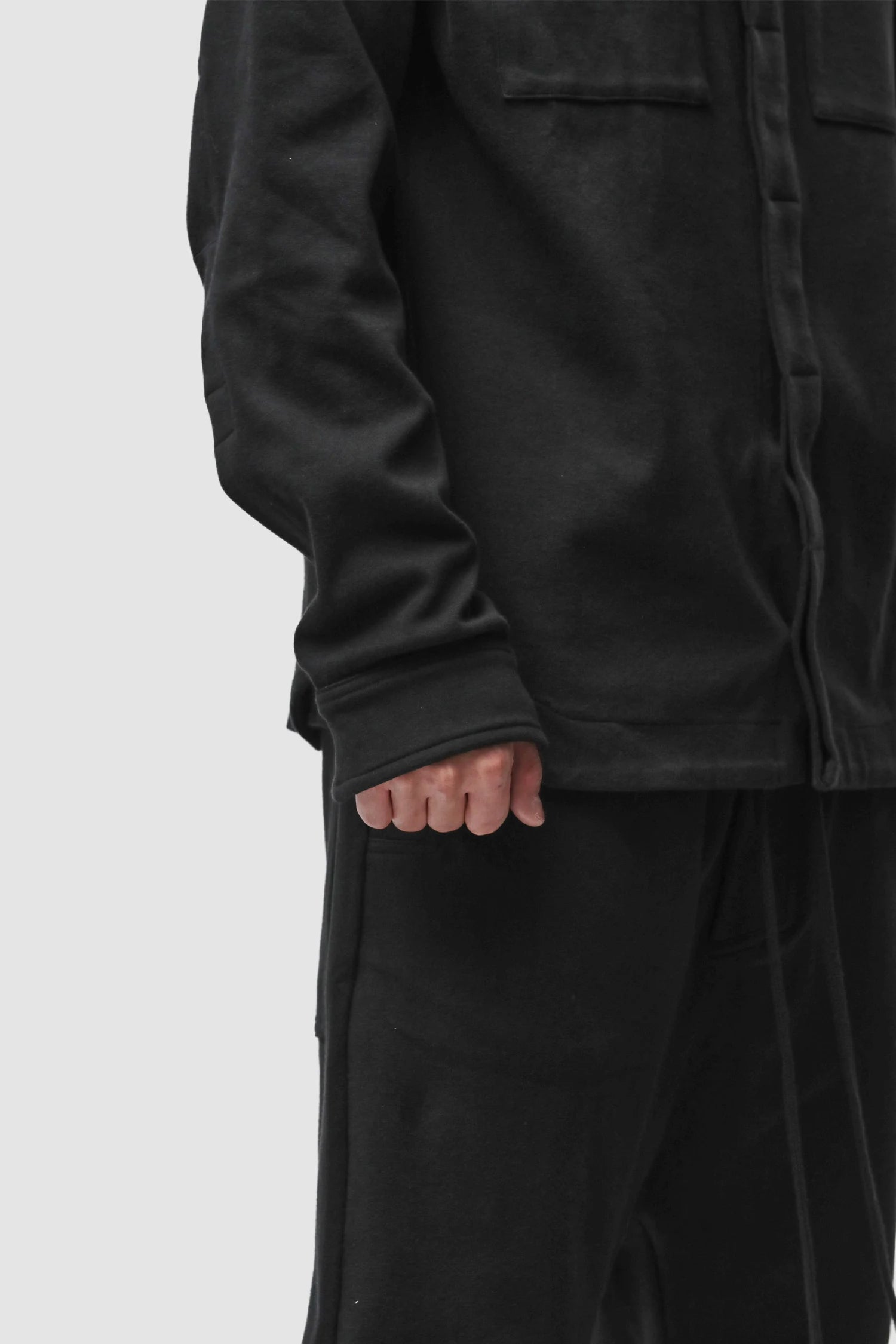Thom Krom - Men’s Black Cotton Jersey Overshirt M-H-183 arm detail view Thom Krom - Men’s Black Cotton Jersey Overshirt M-H-183 arm detail view