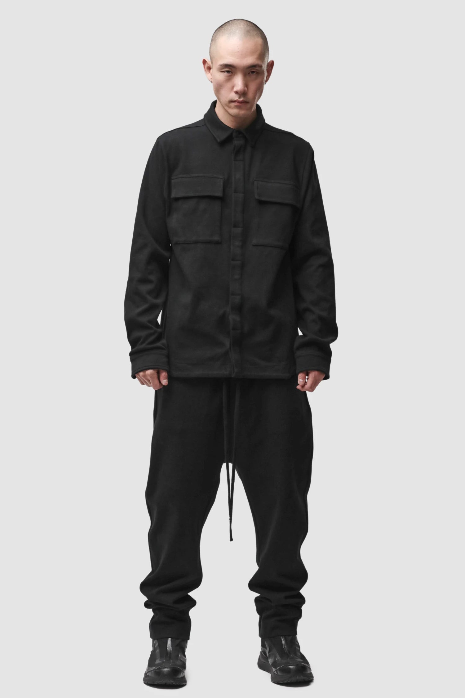 Thom Krom - Men’s Black Cotton Jersey Overshirt M-H-183 model full front view Thom Krom - Men’s Black Cotton Jersey Overshirt M-H-183 model full front view