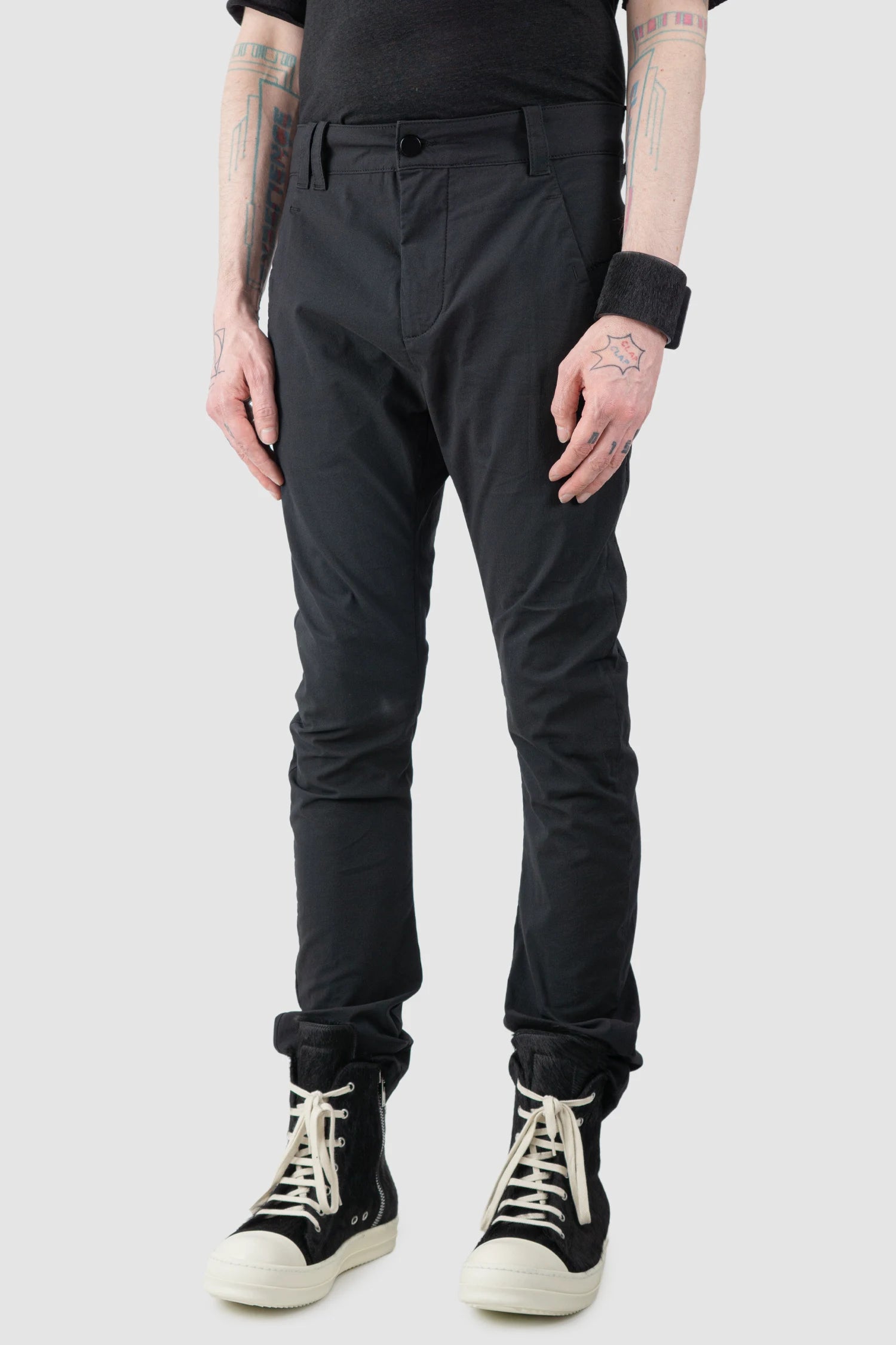 Thom Krom - Men’s Black Light Scar Stitched Cotton Pants M-T-104 model side view