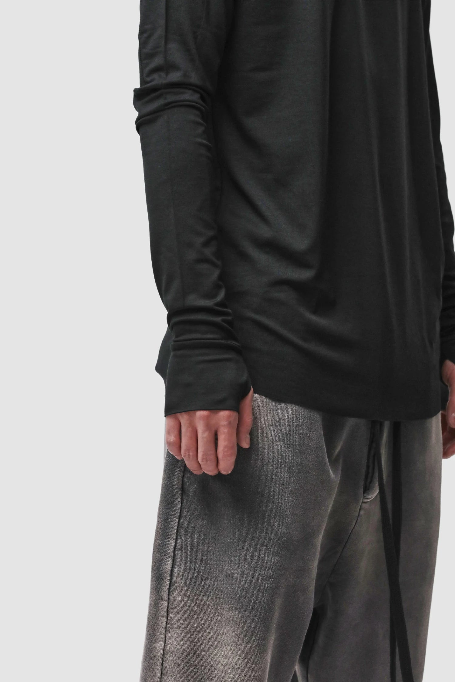 Thom Krom - Men’s Black Viscose Round Neck Long Sleeve M-TS-970 hem detail view Thom Krom - Men’s Black Viscose Round Neck Long Sleeve M-TS-970 hem detail view