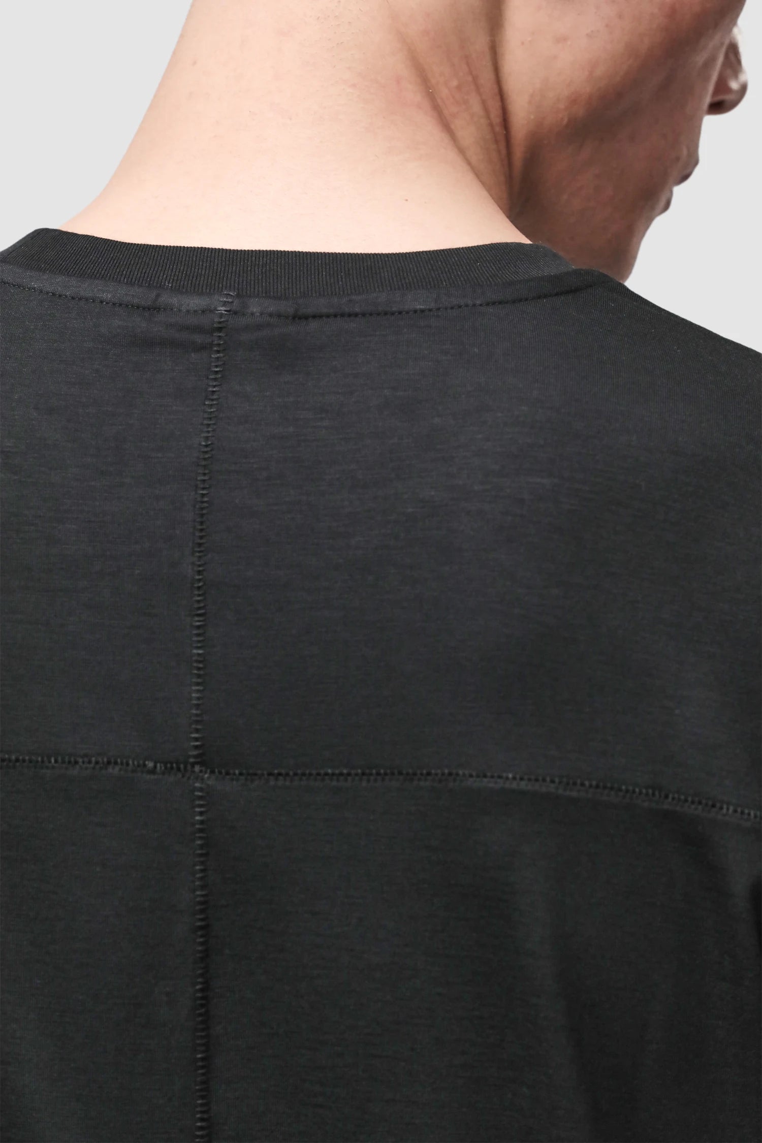 Thom Krom - Men’s Black Viscose Scar Stitch T-Shirt M-TS-973 back detail view Thom Krom - Men’s Black Viscose Scar Stitch T-Shirt M-TS-973 back detail view