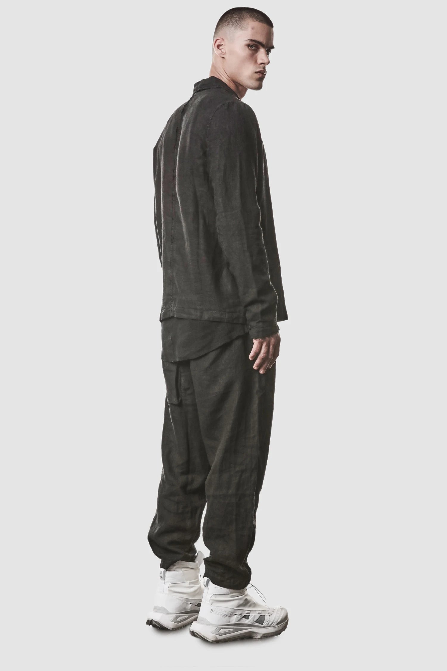 Schwarzer gewebter Leinen-Blazer