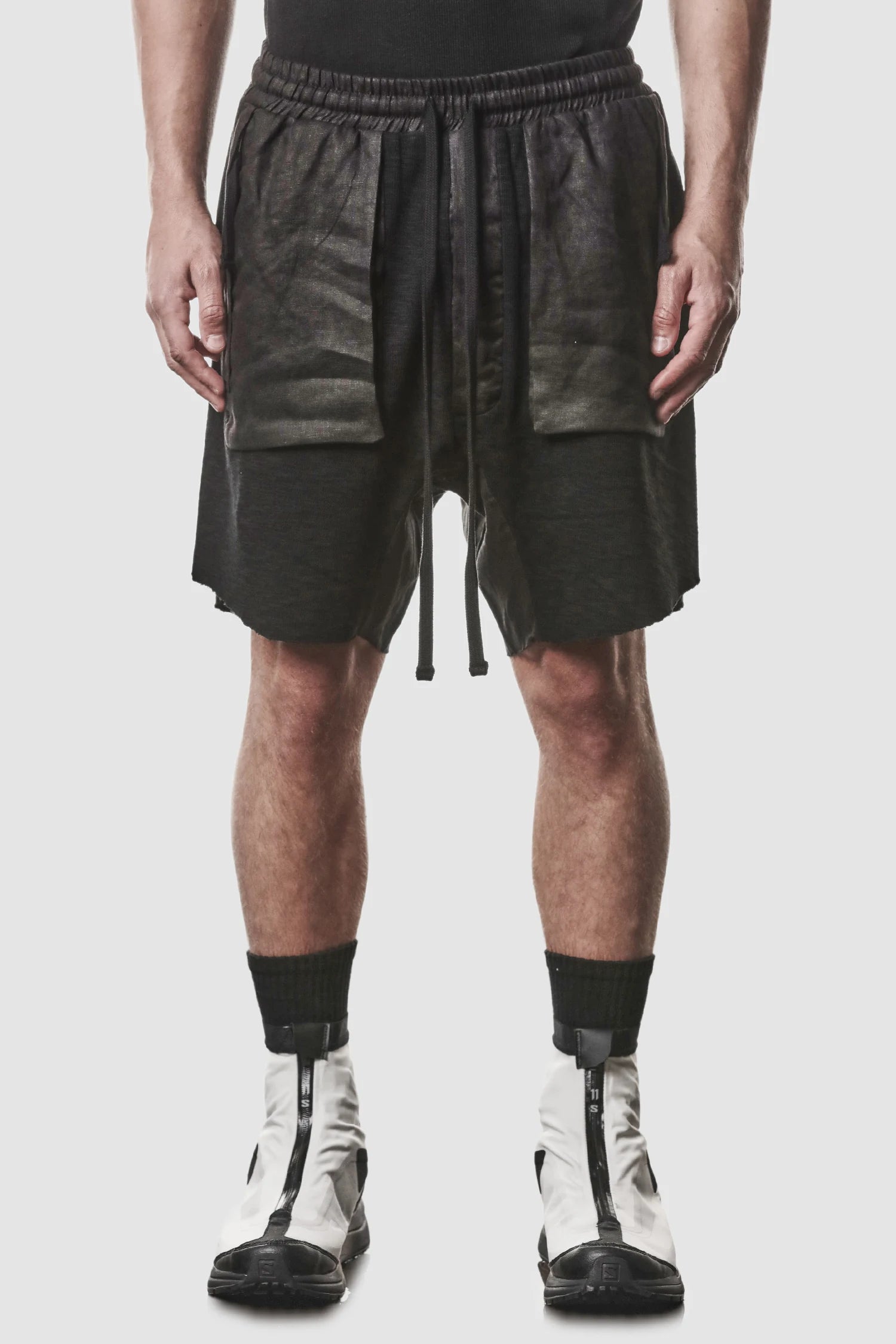 Schwarze Cargo-Shorts mit Patch-Pockets