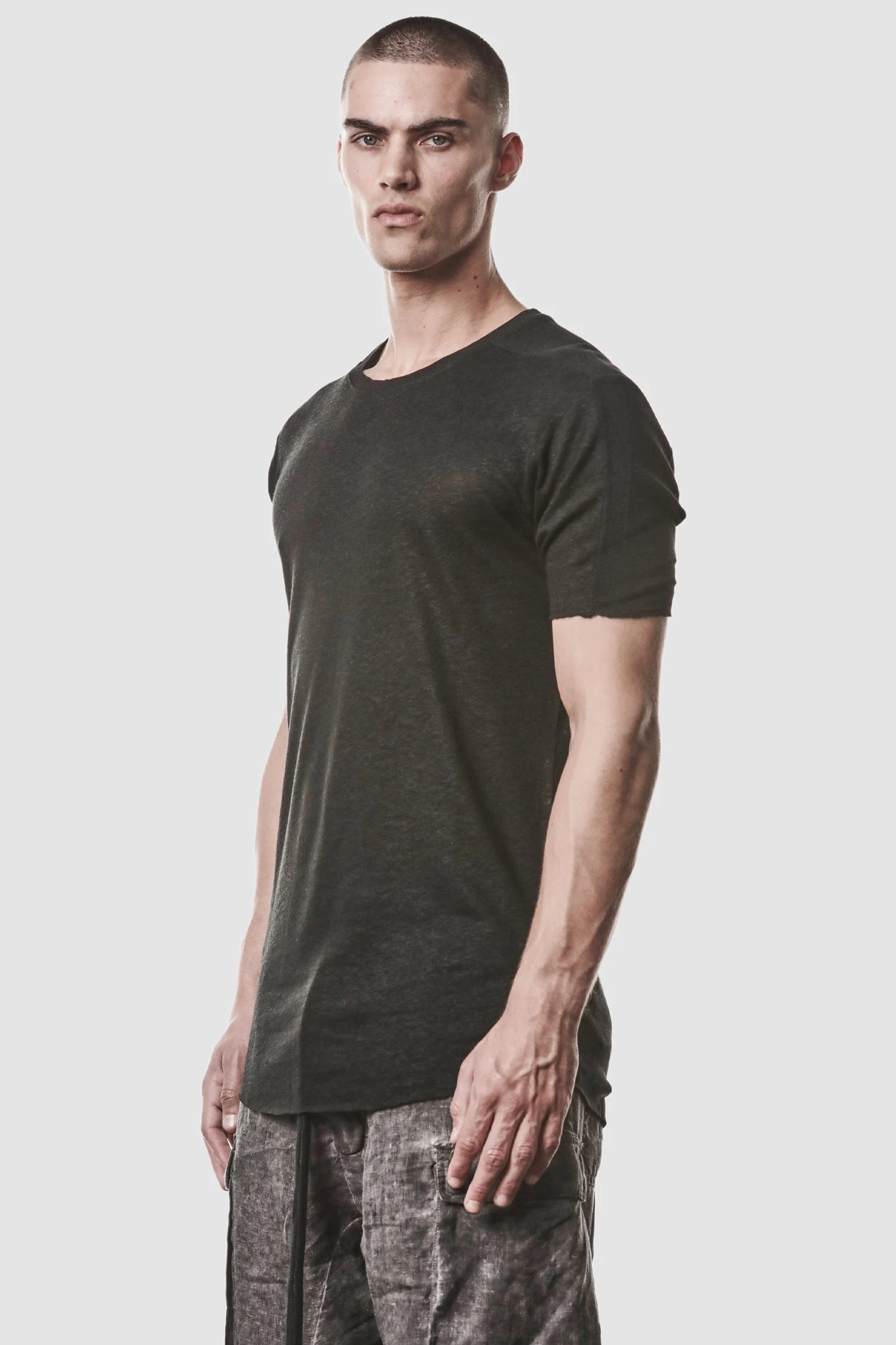 Thom Krom - model front side view of men’s Black Linen-Viscose Mix Jersey T-Shirt