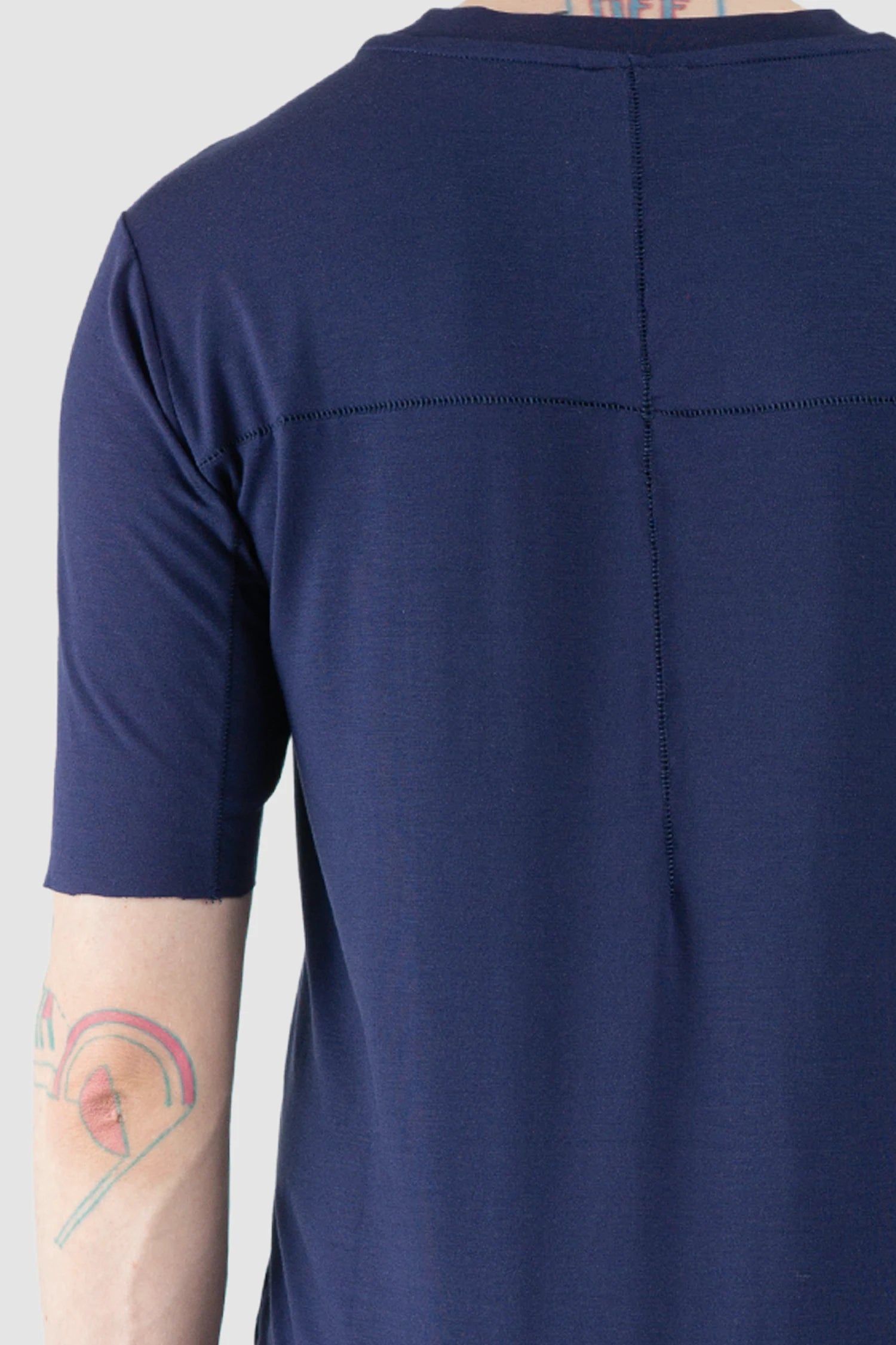Thom Krom – Men's Blue Viscose Scar Stitch T-Shirt - back detail view Thom Krom – Men's Blue Viscose Scar Stitch T-Shirt - back detail view