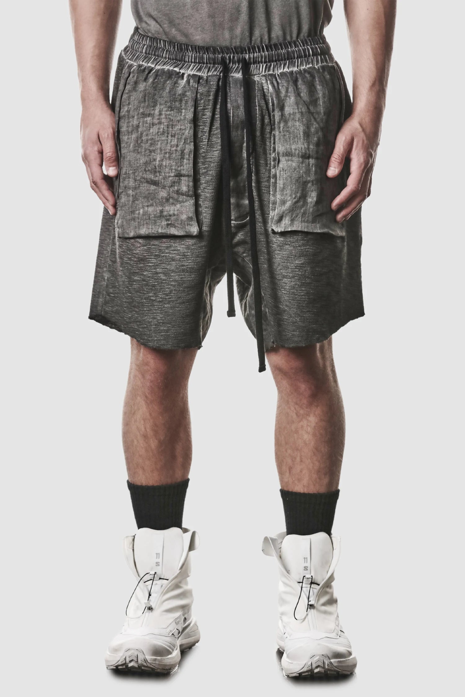 Graue Cargo-Shorts mit Patch-Pockets