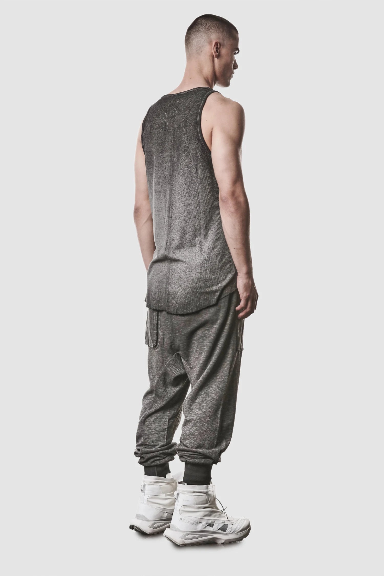 Thom Krom - model back side view of men’s Grey Object Dyed Cotton-Linen Rib Tank Top