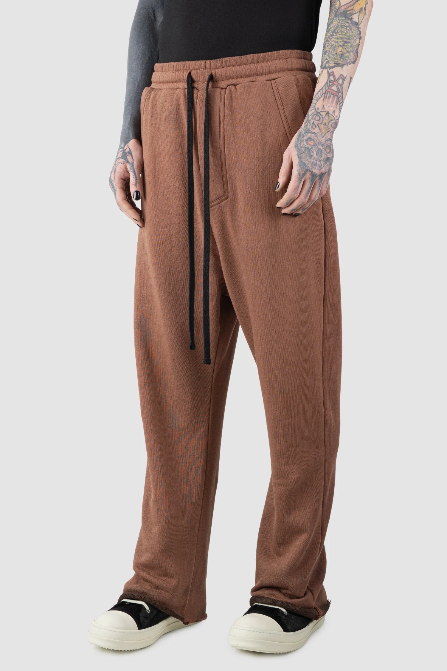 Thom Krom - Men’s Red Relaxed Low Crotch Sweatpants M-ST-518 model front side view