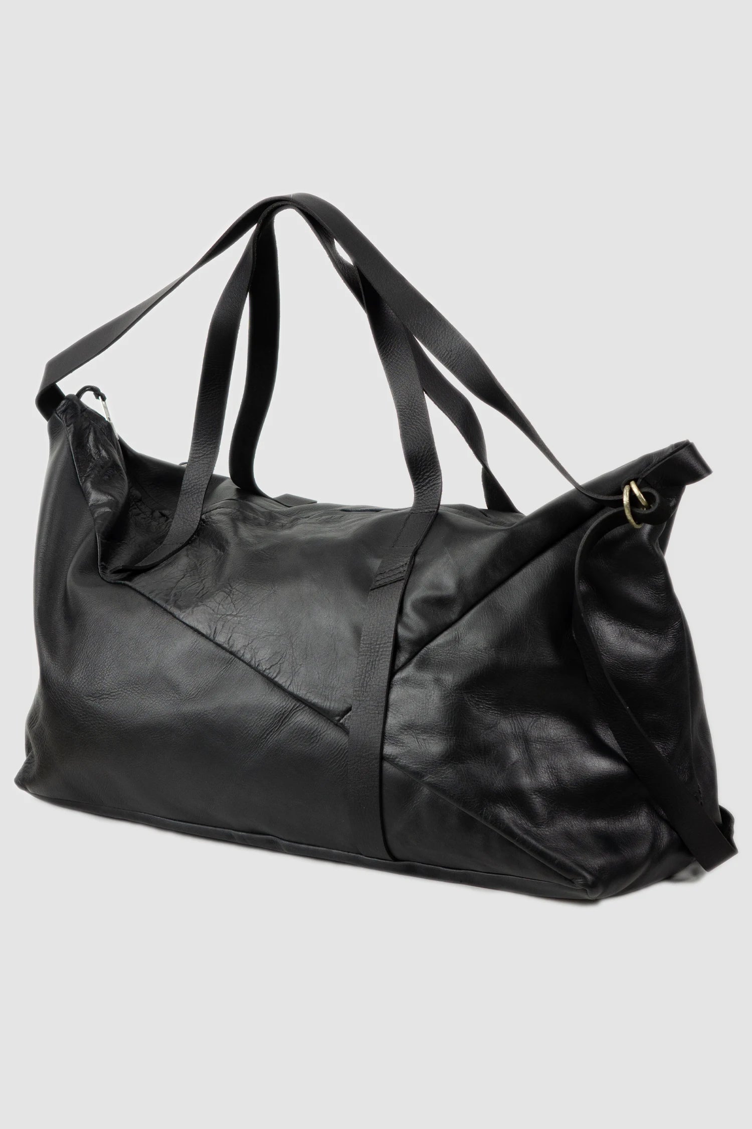 Werkschwarz - front right view of black Soft Cow Leather Weekender Bag Cabin 1P