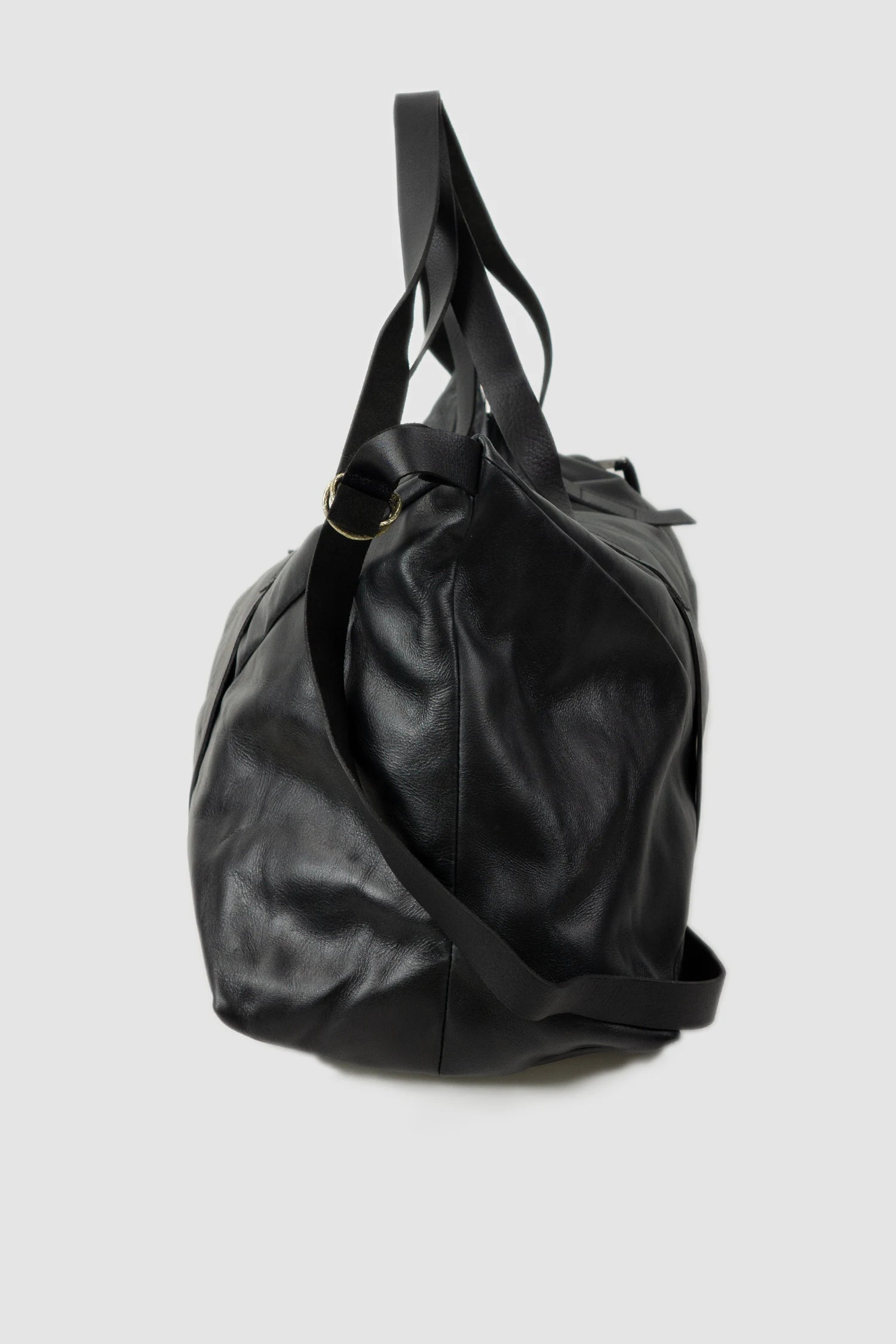 Werkschwarz - side view of black Soft Cow Leather Weekender Bag Cabin 1P