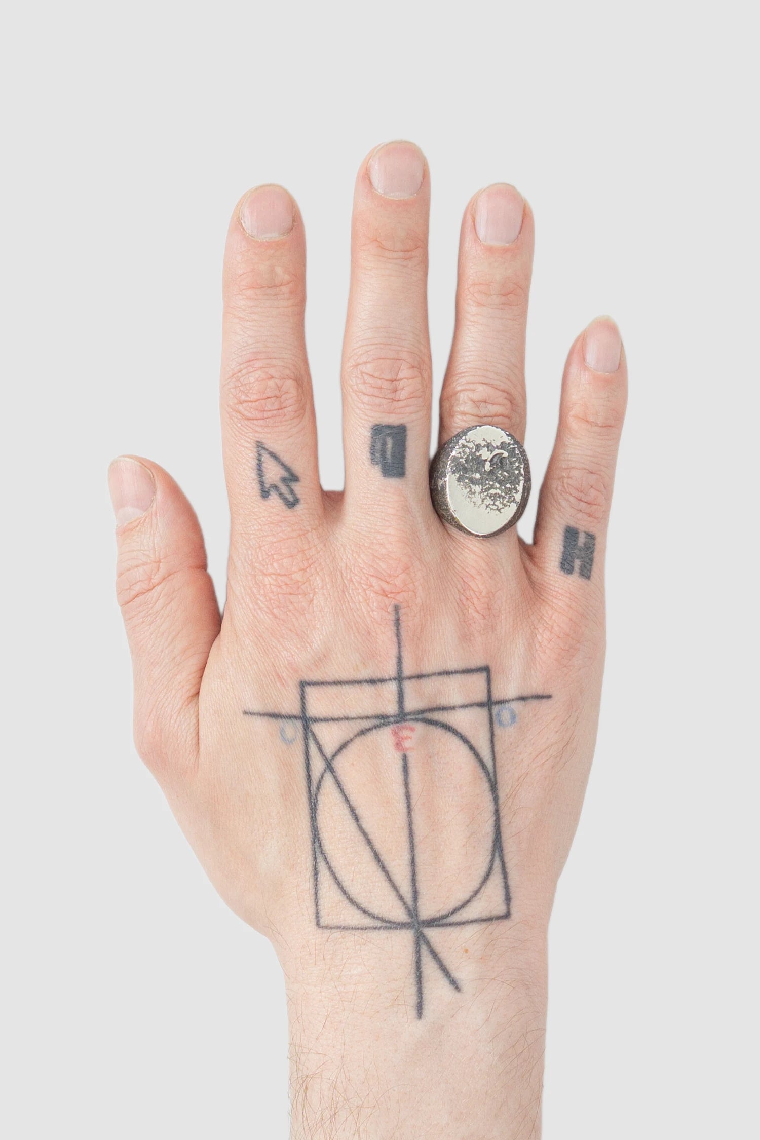 2819 Jewelry - Silver Oxidized Oval Plateau Signet Ring model fit view