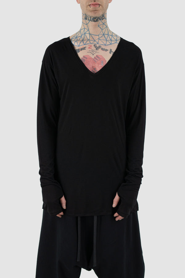 Front view of Black Deep Top Longsleeve with overlength arms, XCONCEPT