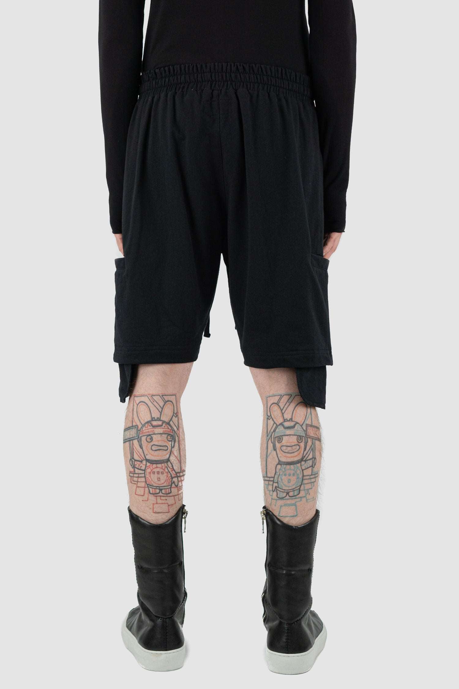 Back view of Basket Shorts Giggle Pant with straight fit, XCONCEPT