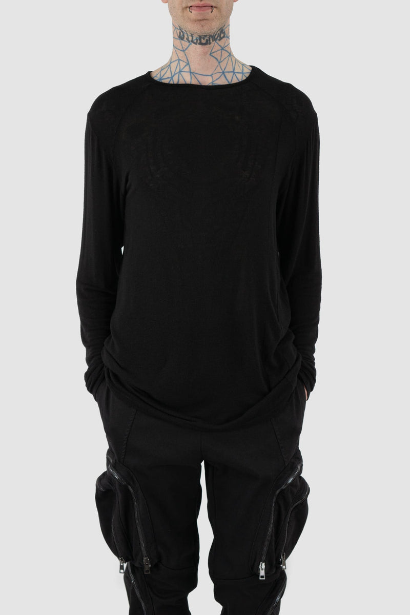 La Haine Inside Us - front relax view of black thin wool and viscose blend sweater for men from the FW24 collection with extra-long sleeves, a round neckline and a light and soft feel.