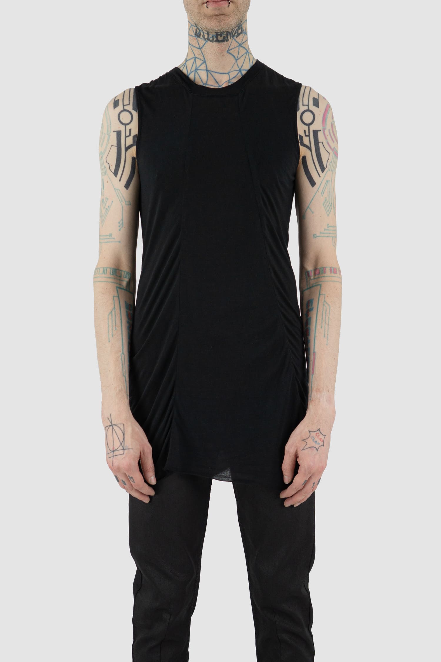 Leon Louis - Front view of black Amber muscle tank top with wide shoulders, loose fit, men's Permanent Collection.