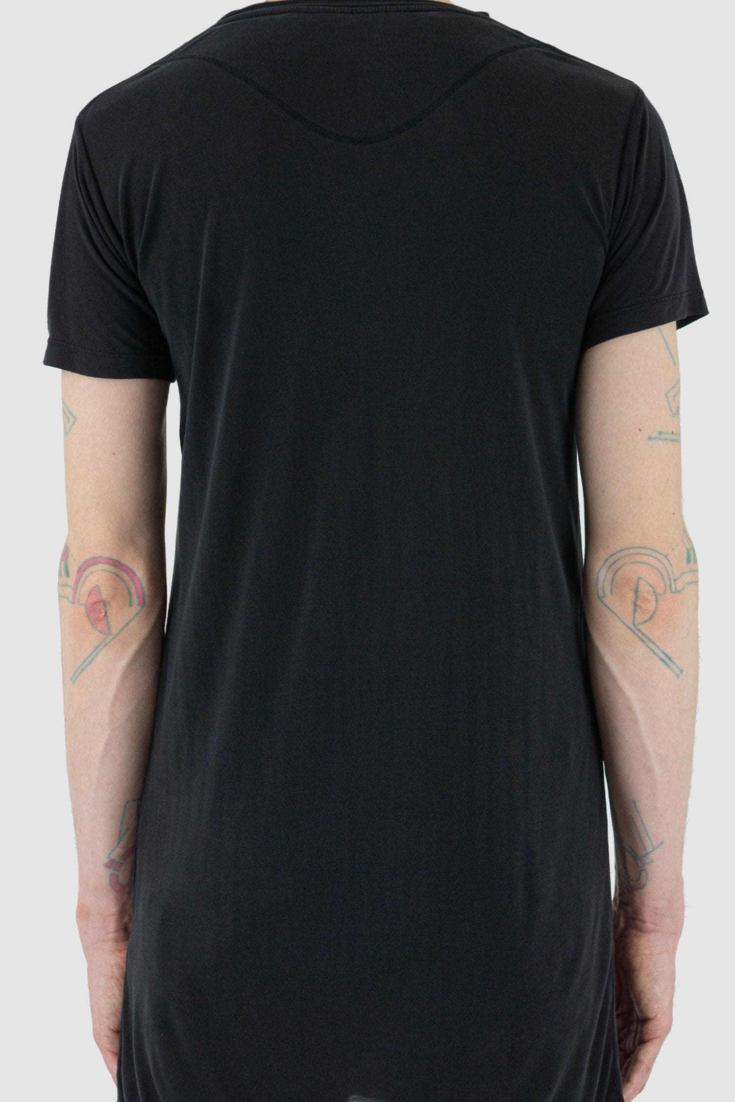 Leon Louis - back detail view of black Tencel Ennom T-shirt with straight clean cut, relaxed shape, men's Permanent Collection.